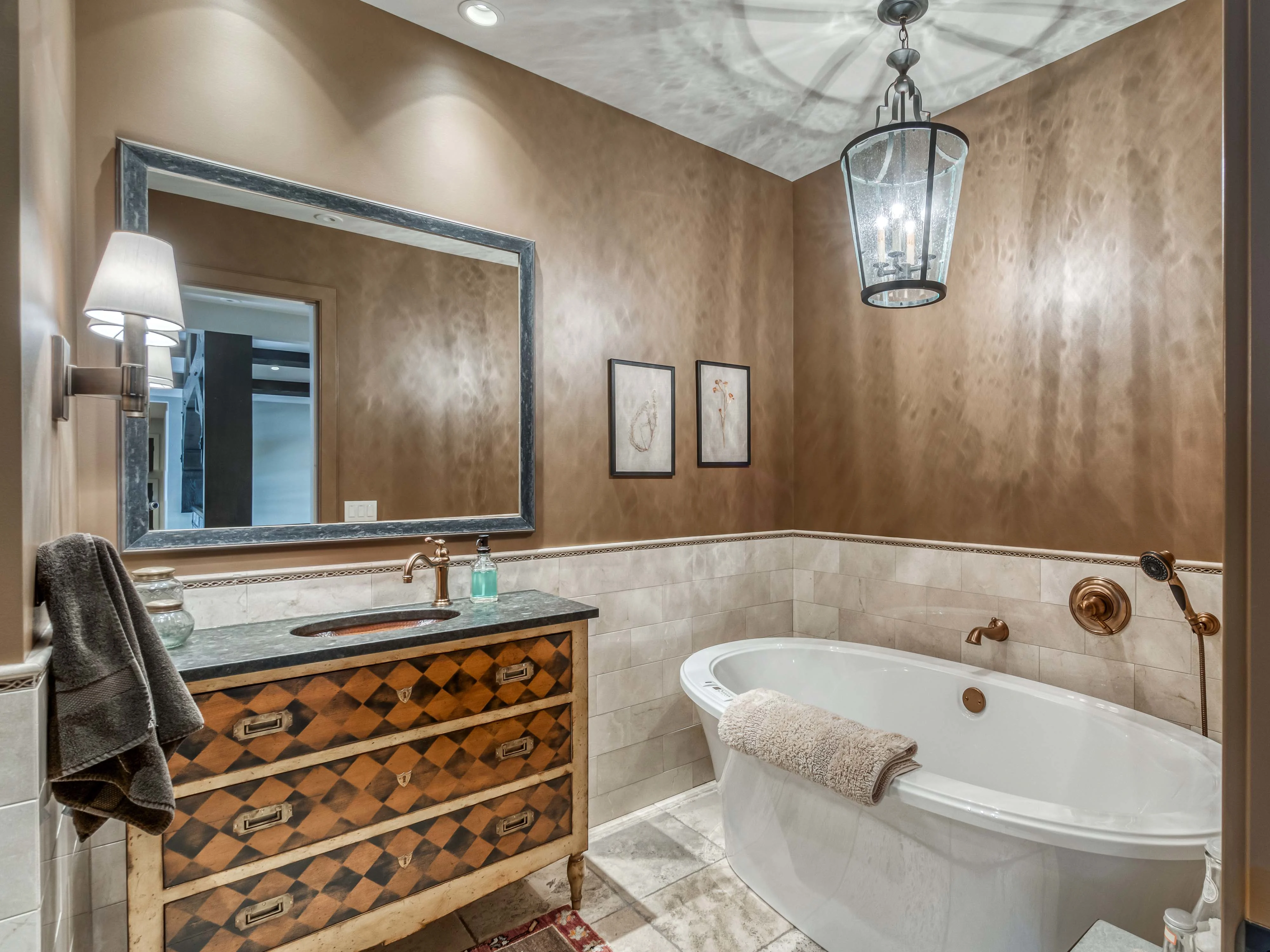 8200 Kalavista Drive, Kalamalka Lake, British Columbia V1B 1K3, Canada - 8200-kalavista-drive-kalamalka-lake-british-columbia_34_ot6yxx