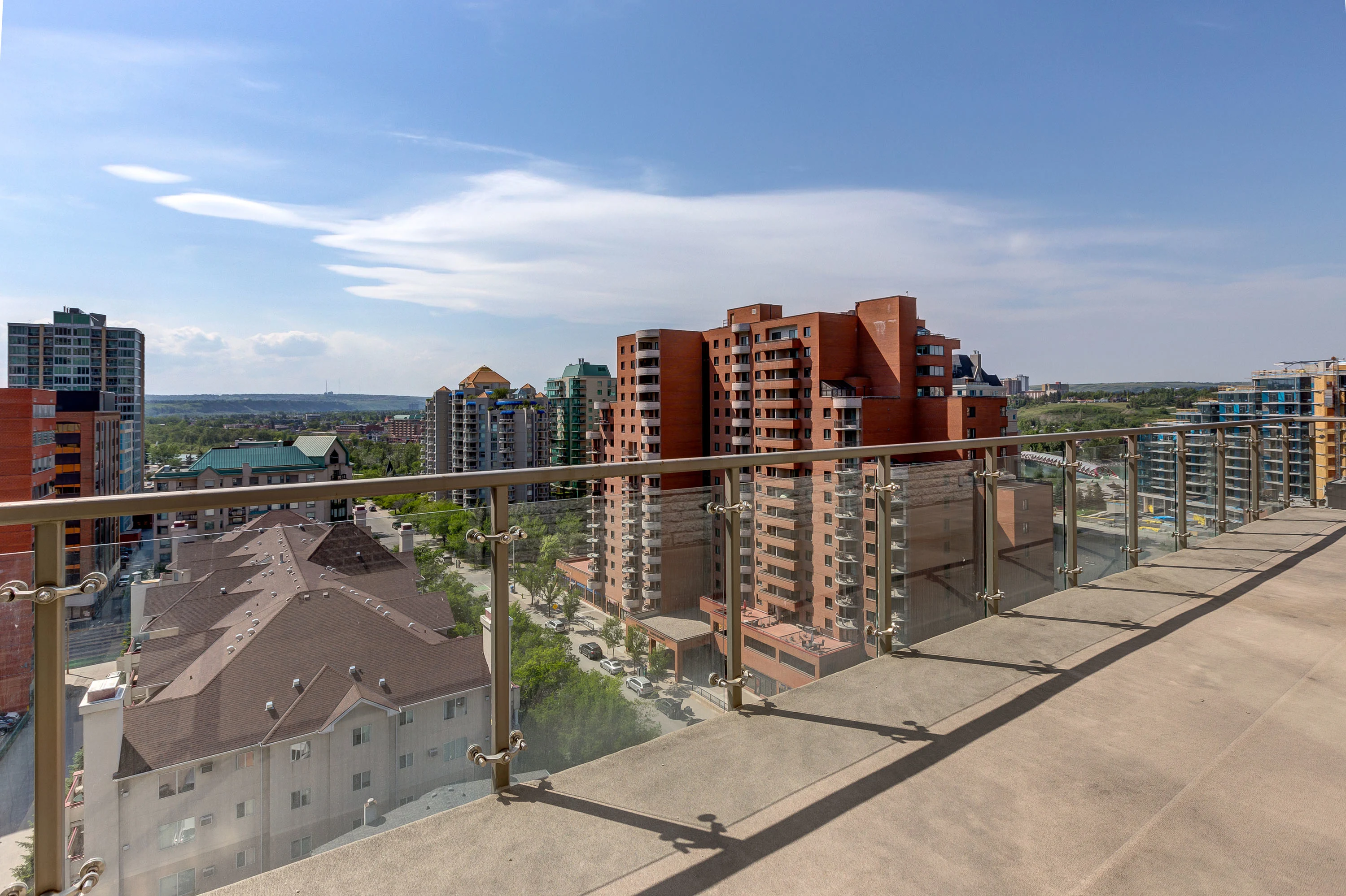 701 3rd Avenue SW, #1101, Calgary, Alberta T2P 5R3, Canada - 701-3rd-avenue-sw-1101-calgary-alberta-canada45_rtrdg4
