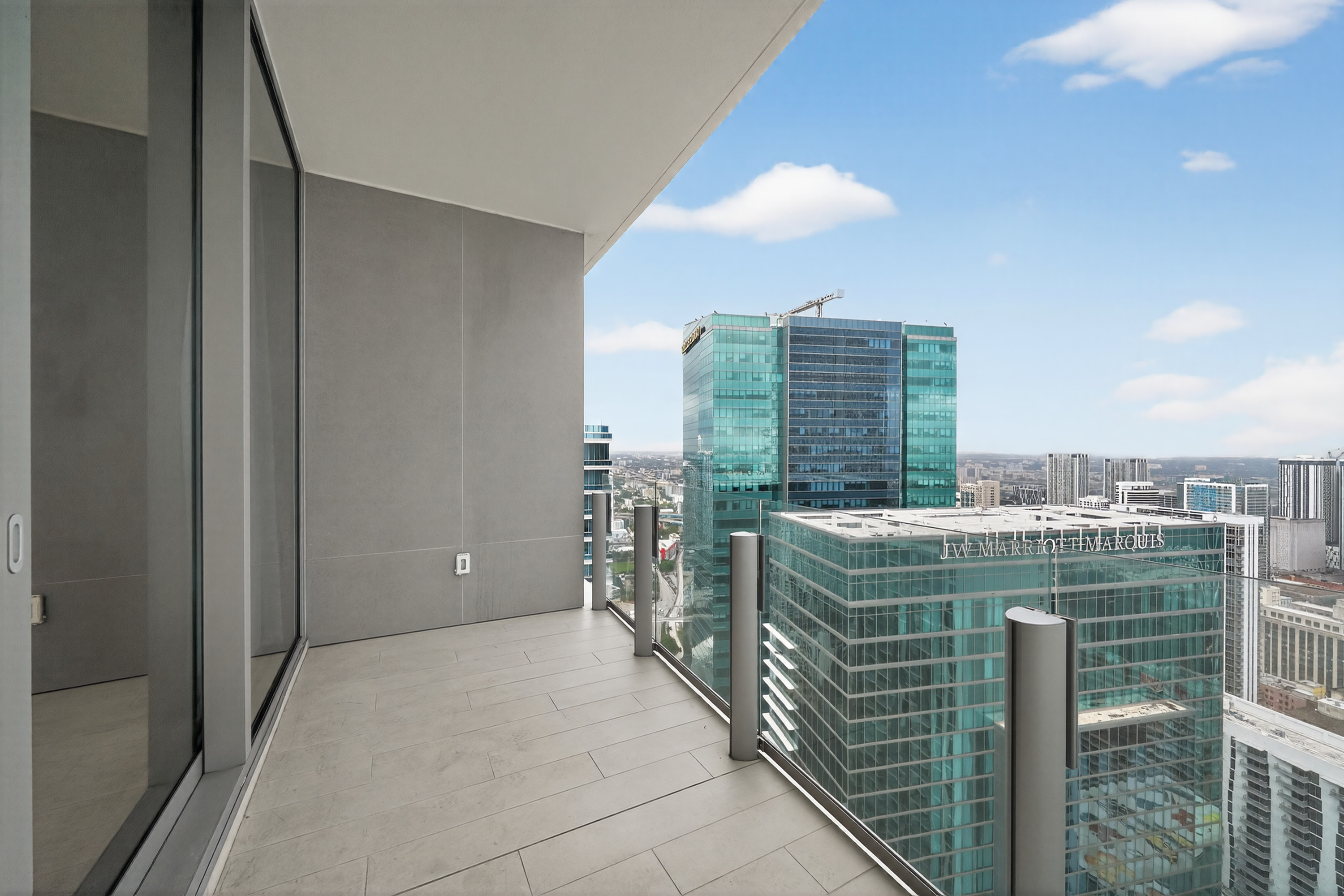 014 300 Biscayne Boulevard Way