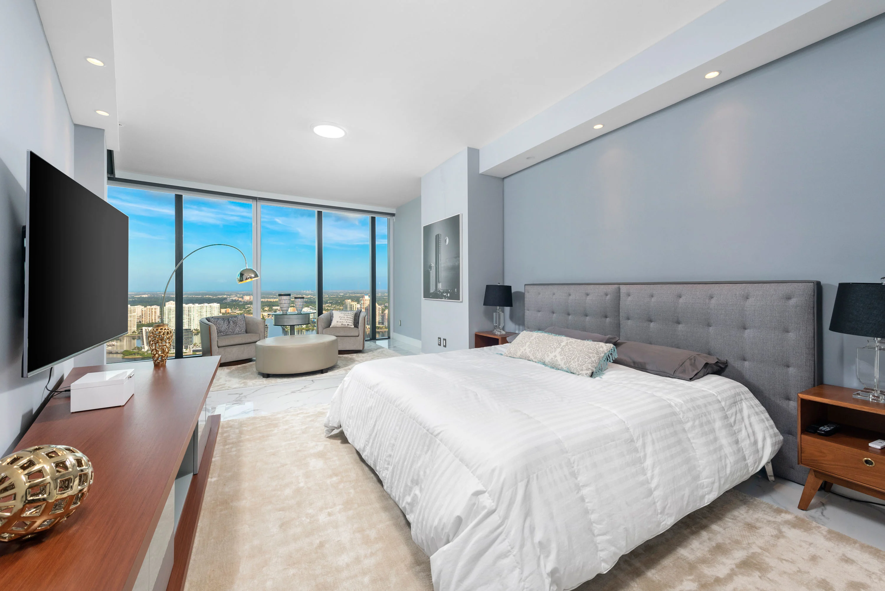 18555 Collins Ave, Apt 4603, Porsche Design Tower, Miami, Florida 33160 - 18555-collins-avenue-apartment-4603-sunny-isles-beach-florida24_rgvo2m