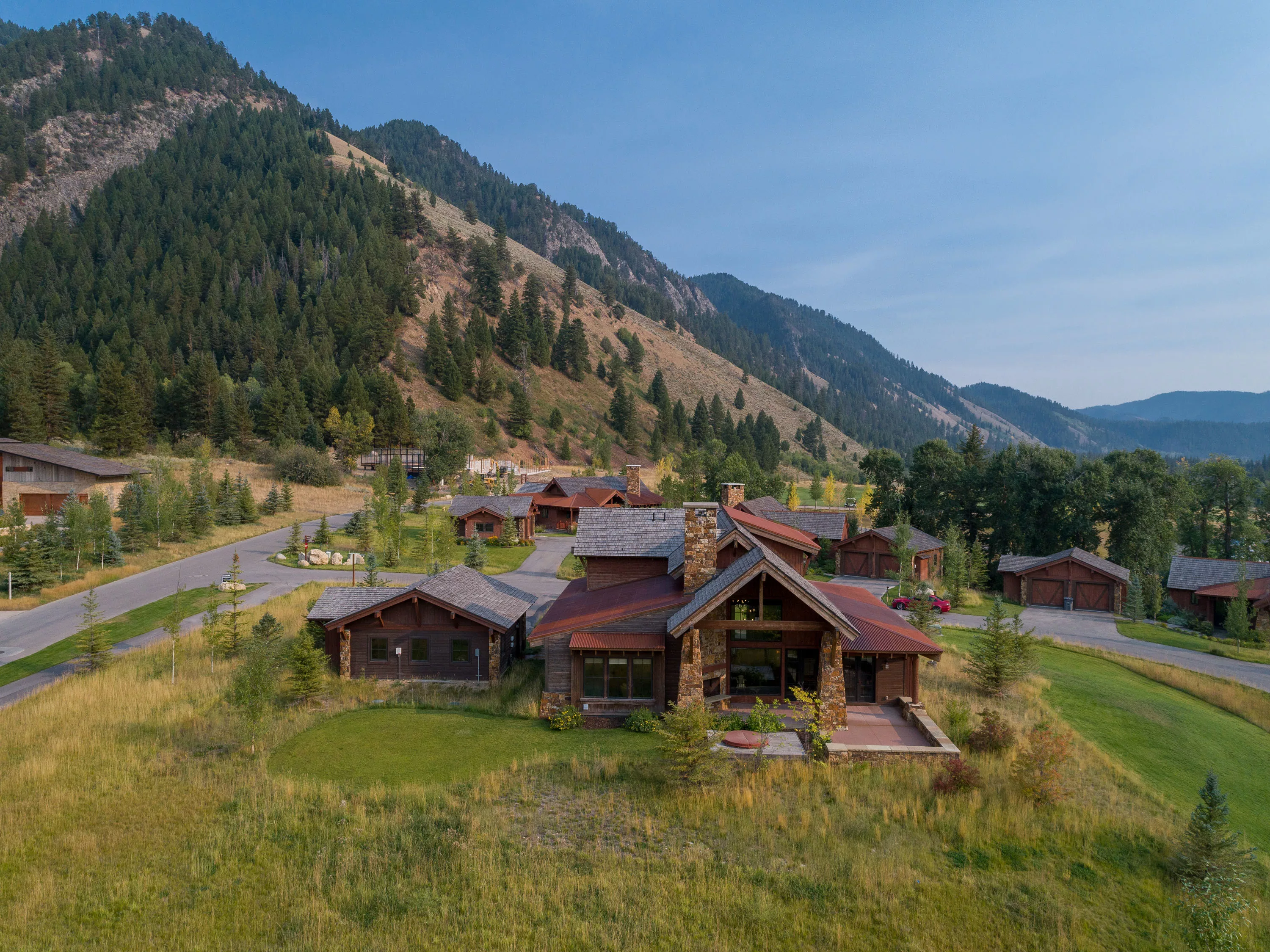 585 W Lodge Cottage Drive, Jackson Hole, Wyoming 83001 - 585_W_Lodge_Cottage_Drive_19_hlirjz