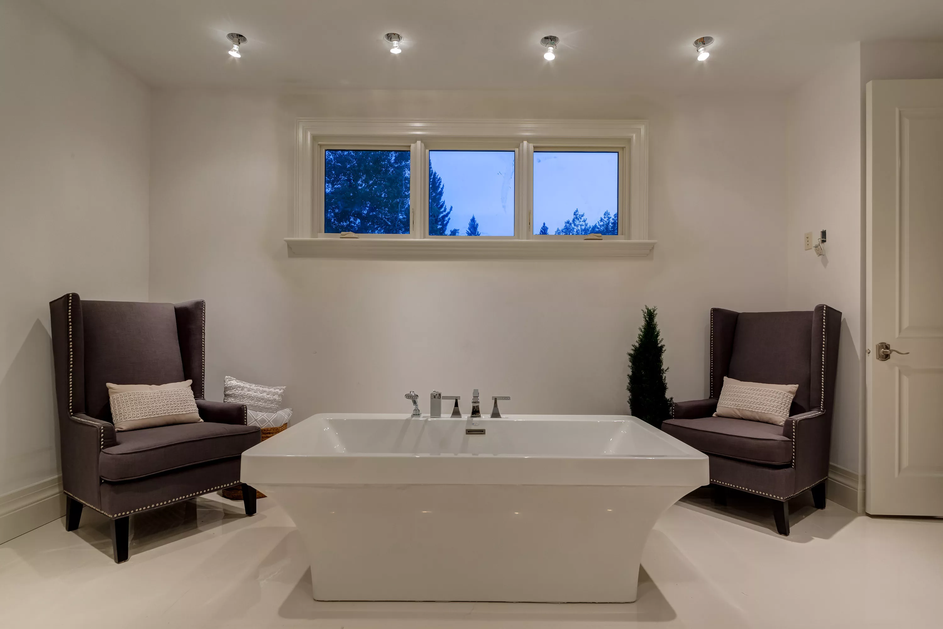 306 Hawk's Nest Hollow, Priddis, Alberta T0L 1W0, Canada - 306-hawks-nest-hollow-priddis-alberta-luxury-real-estate-16_ycew6d