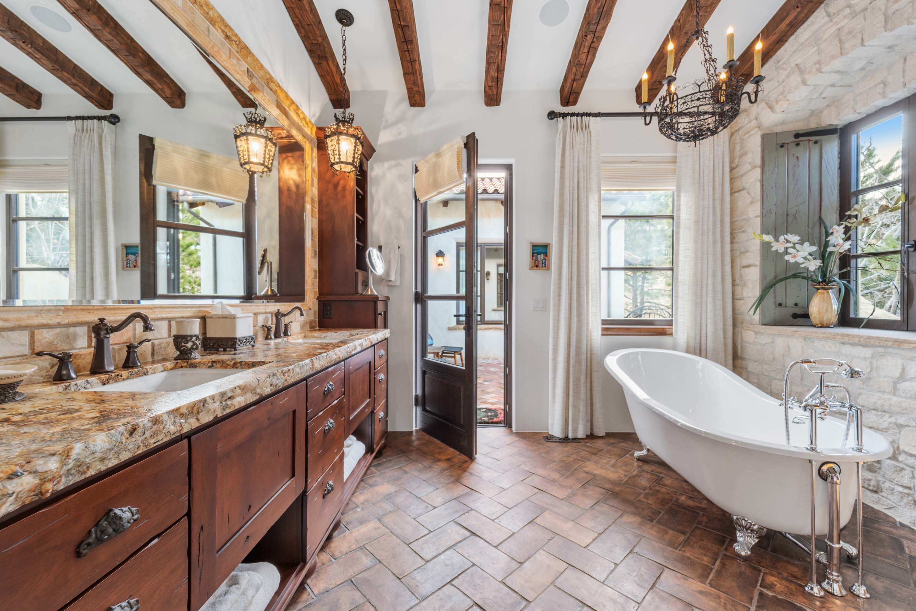 22 7944 Dante Drive - Luxury Real Estate - Concierge Auctions