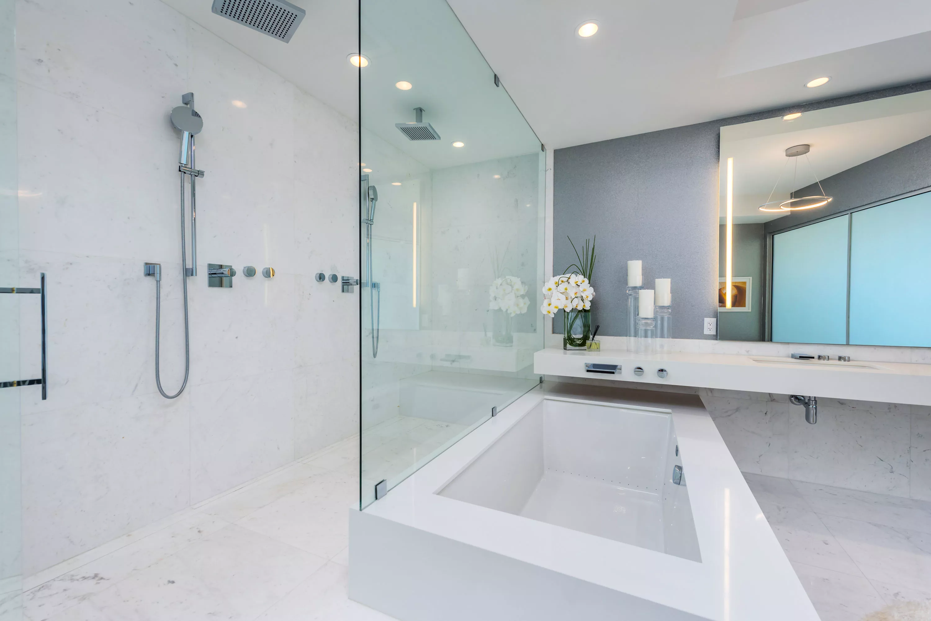 18555 Collins Avenue Apt 3605, Porsche Design Tower, Miami, Florida 33160 - porsche-design-tower-residence-3605-18555-collins-avenue-sunny-isles-beach-florida17_jk0qnl
