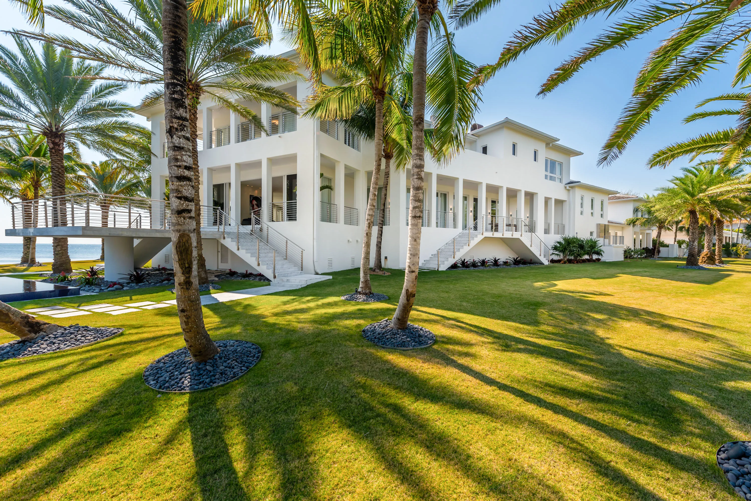 41 Arvida Parkway, Miami, Florida 33156 - 41-arvida-parkway-coral-gables-florida48_owbjyo
