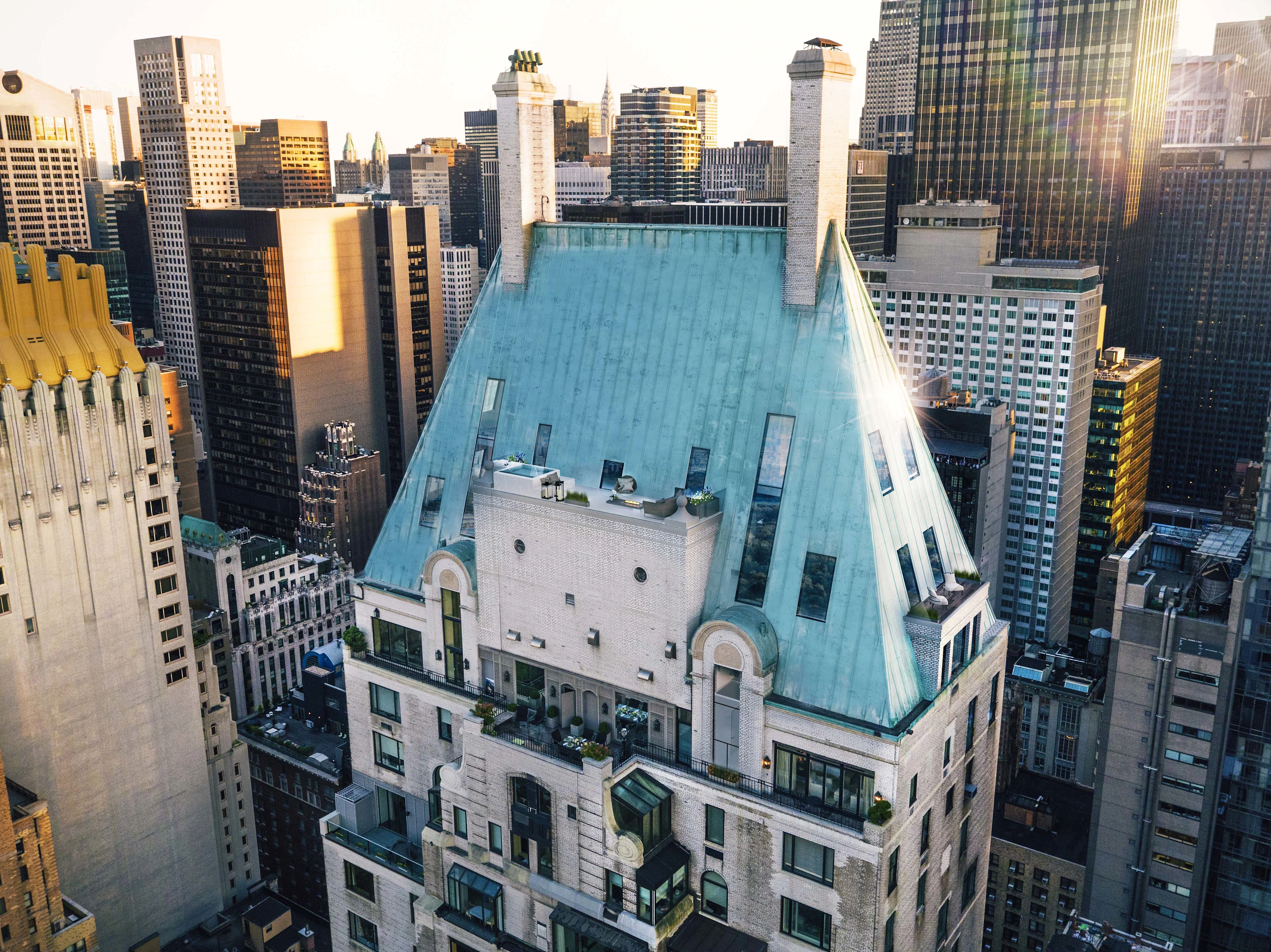 150 Central Park South, New York, New York 10019 - 150-central-park-south-new-york-new-york-classic_01_zttozq