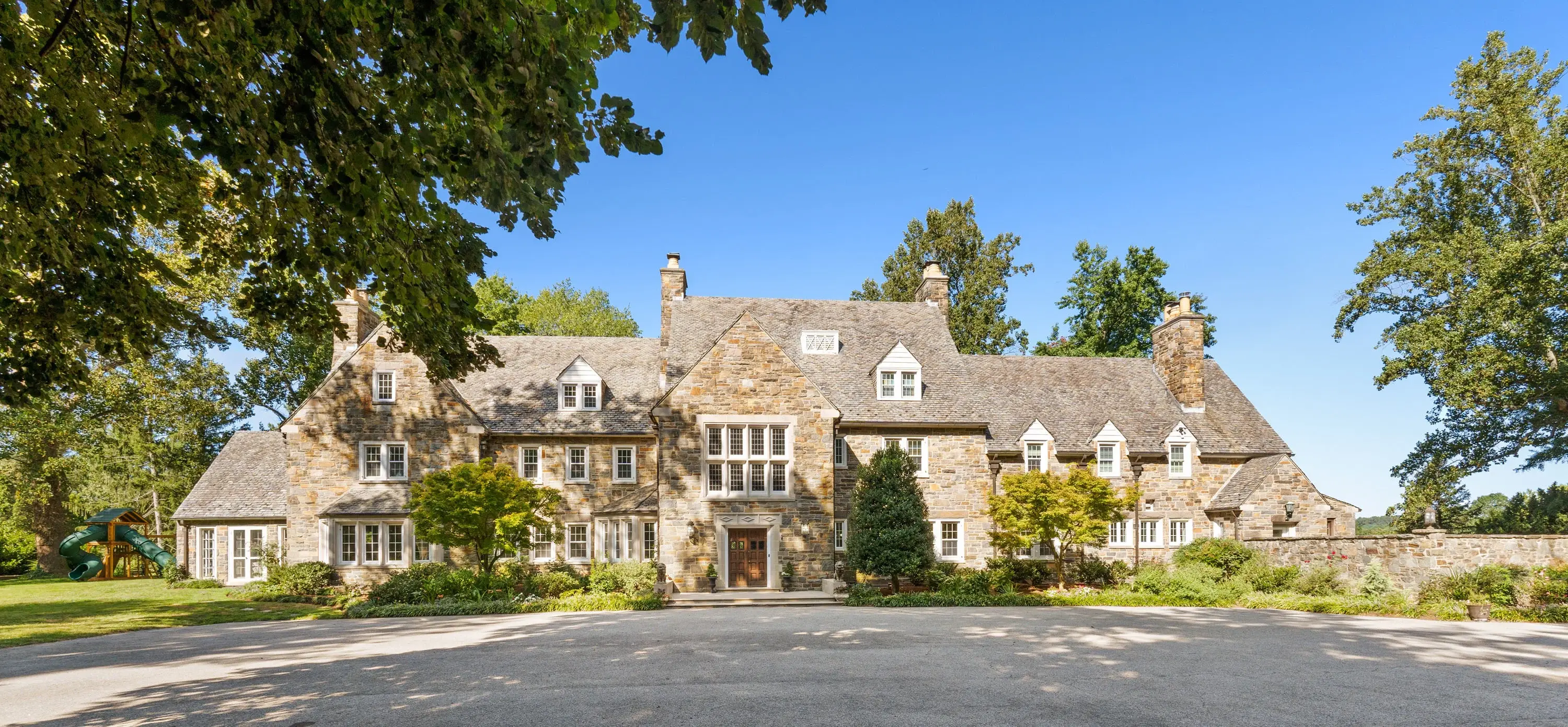 The Wynddon Estate offers a rare fusion of historic charm and modern luxury situated on the banks of Loch Raven Reservoir. 