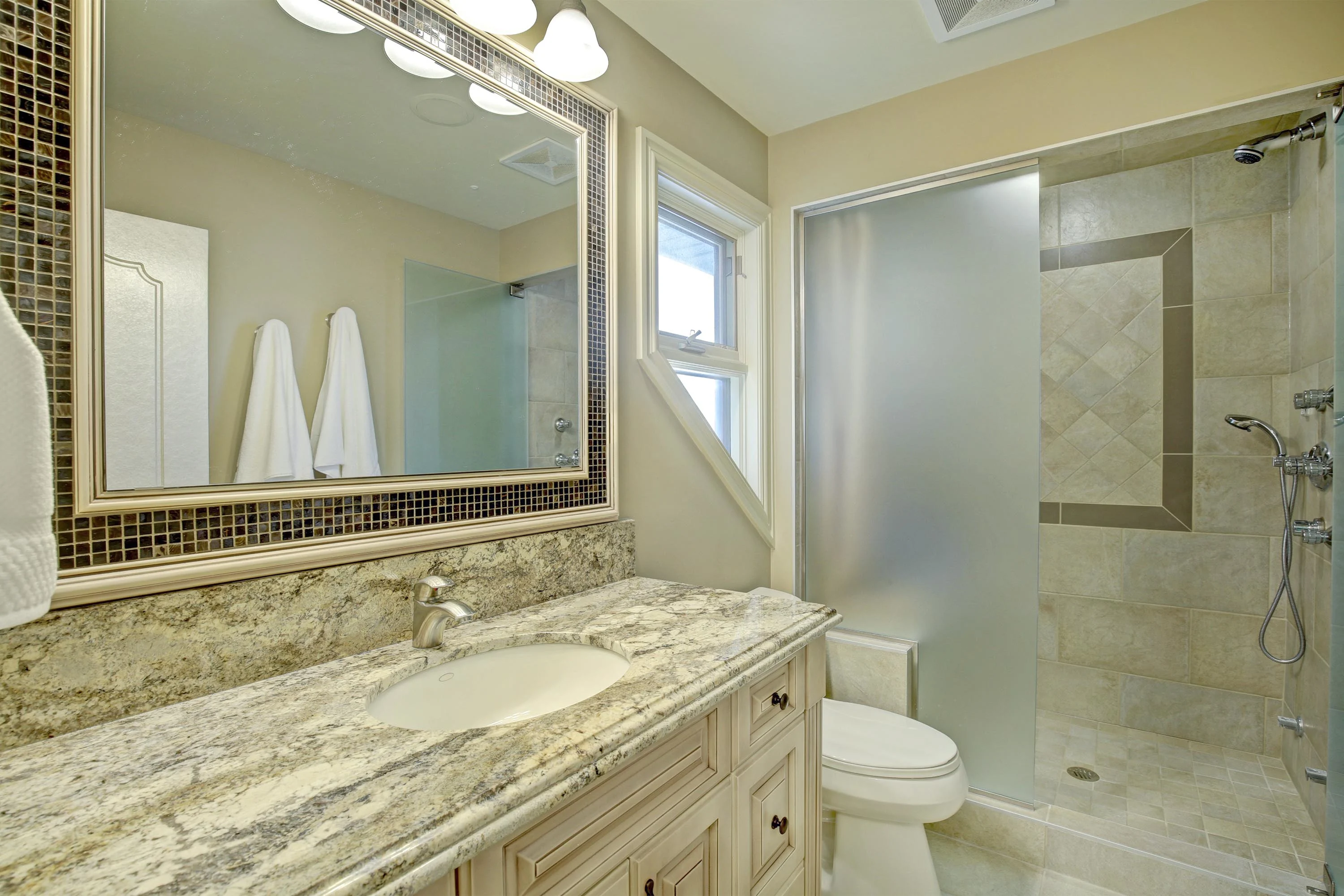 82031 202 Avenue West, Calgary, Alberta T1S 2X2, Canada - 82031-202-avenue-w-foothills-alberta-canada30_dp2pnl