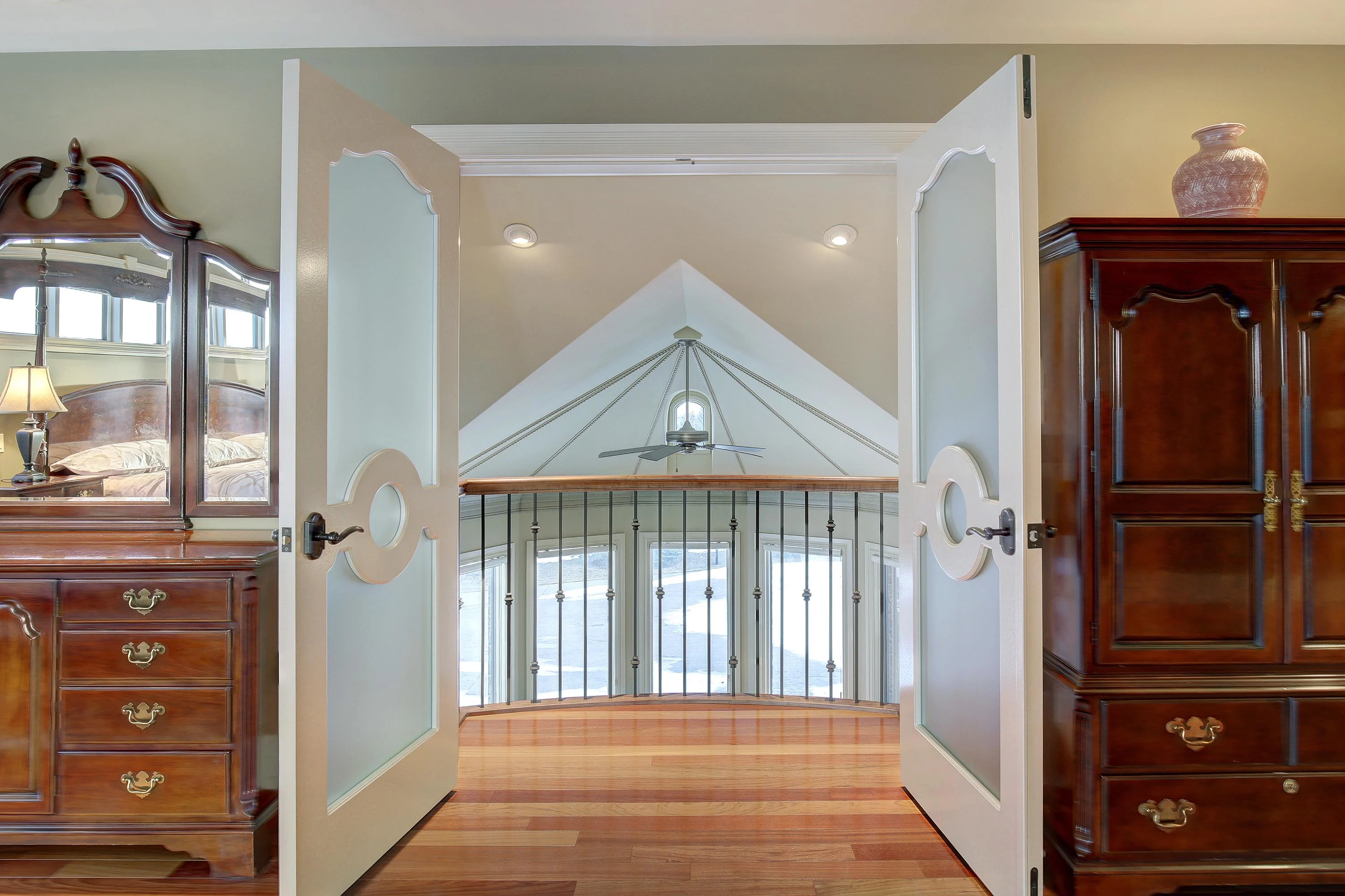 82031 202 Avenue West, Calgary, Alberta T1S 2X2, Canada - 82031-202-avenue-w-foothills-alberta-canada19_dgtowl