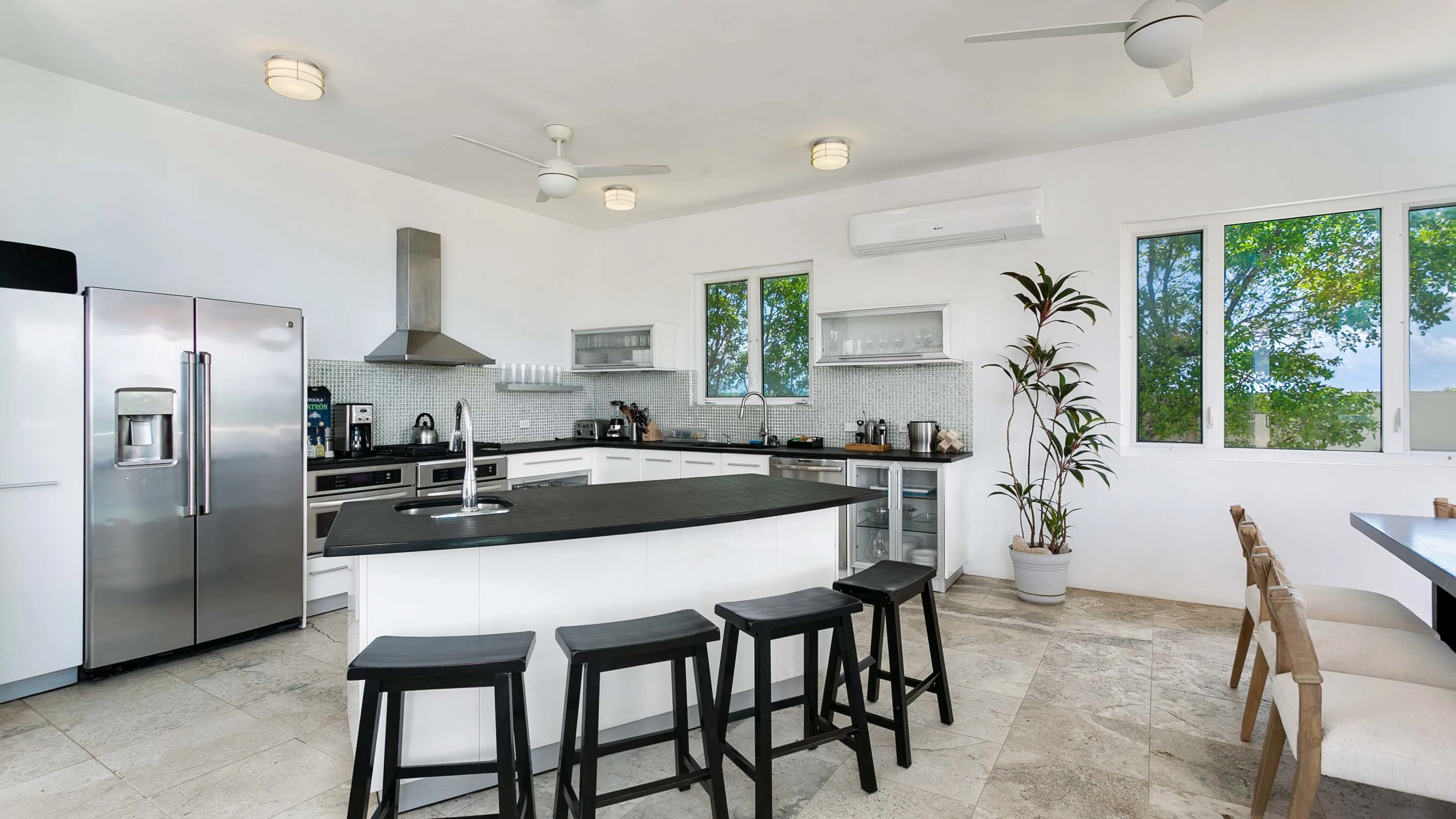 Gorgeous Beachfront Escape, Tequila Sunrise, Dropsey Bay , Anguilla - 6_-_TequilaSunriseVilla_PnkMko-51_nxpckd