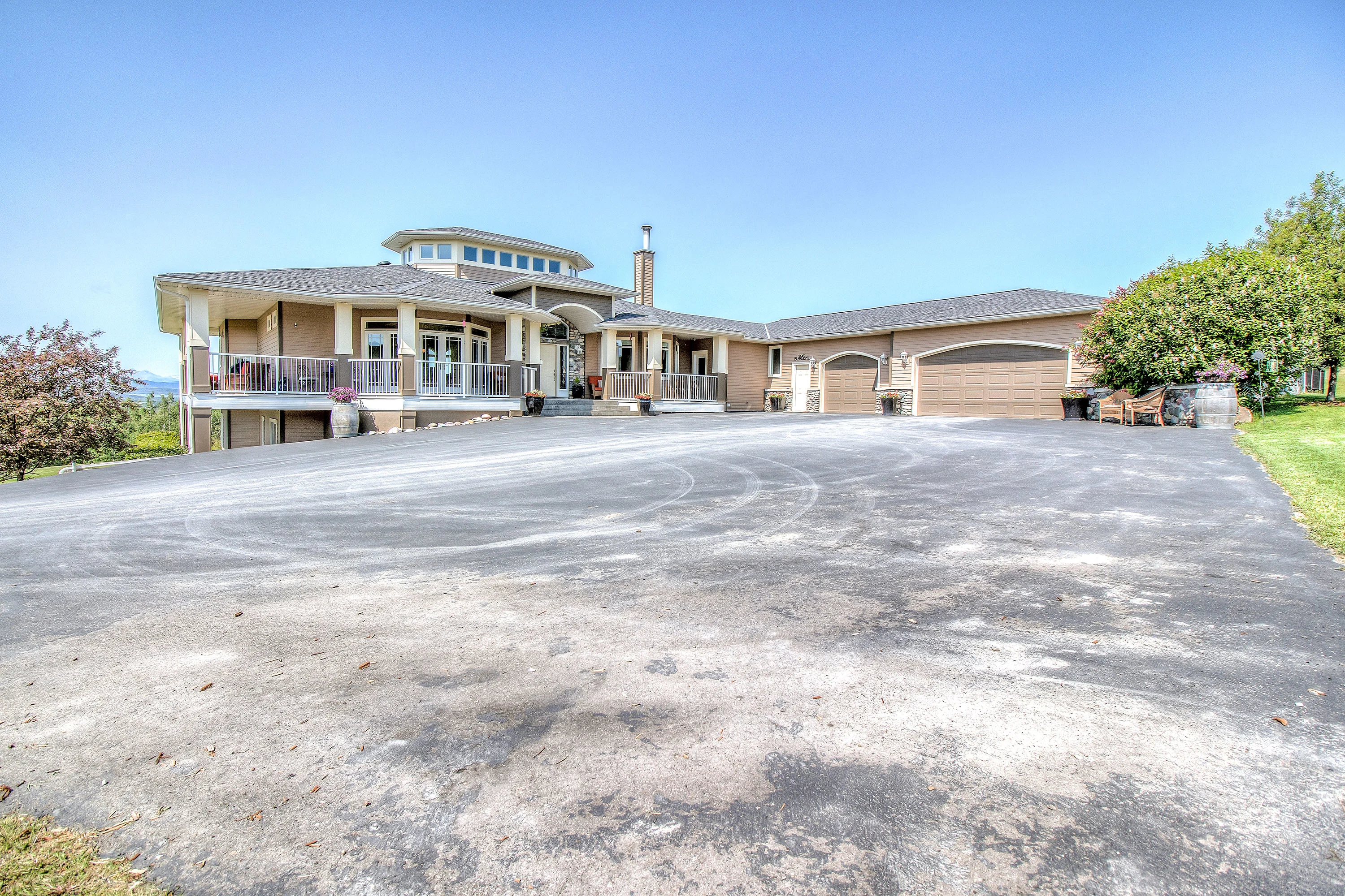 290156 160 Street W, Near Calgary, Alberta T2J 2P9, Canada - 290156-160-street-rural-foothills-county-alberta-canada02_jivwof