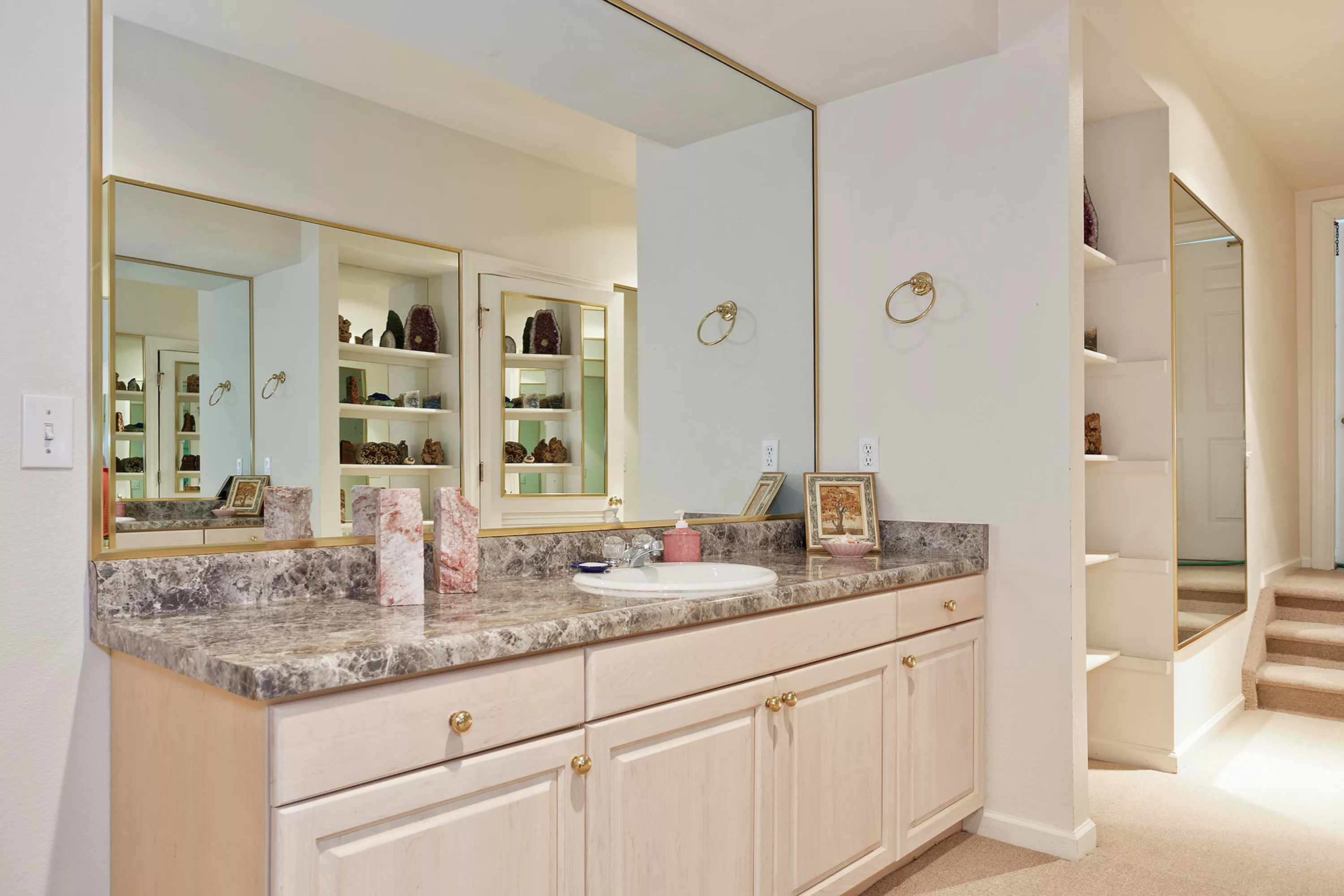 3 Pine Road, Colorado Springs, Colorado 80906 - 3-pine-rd-colorado-springs-co-18-31-18-29-2929_tt10h9