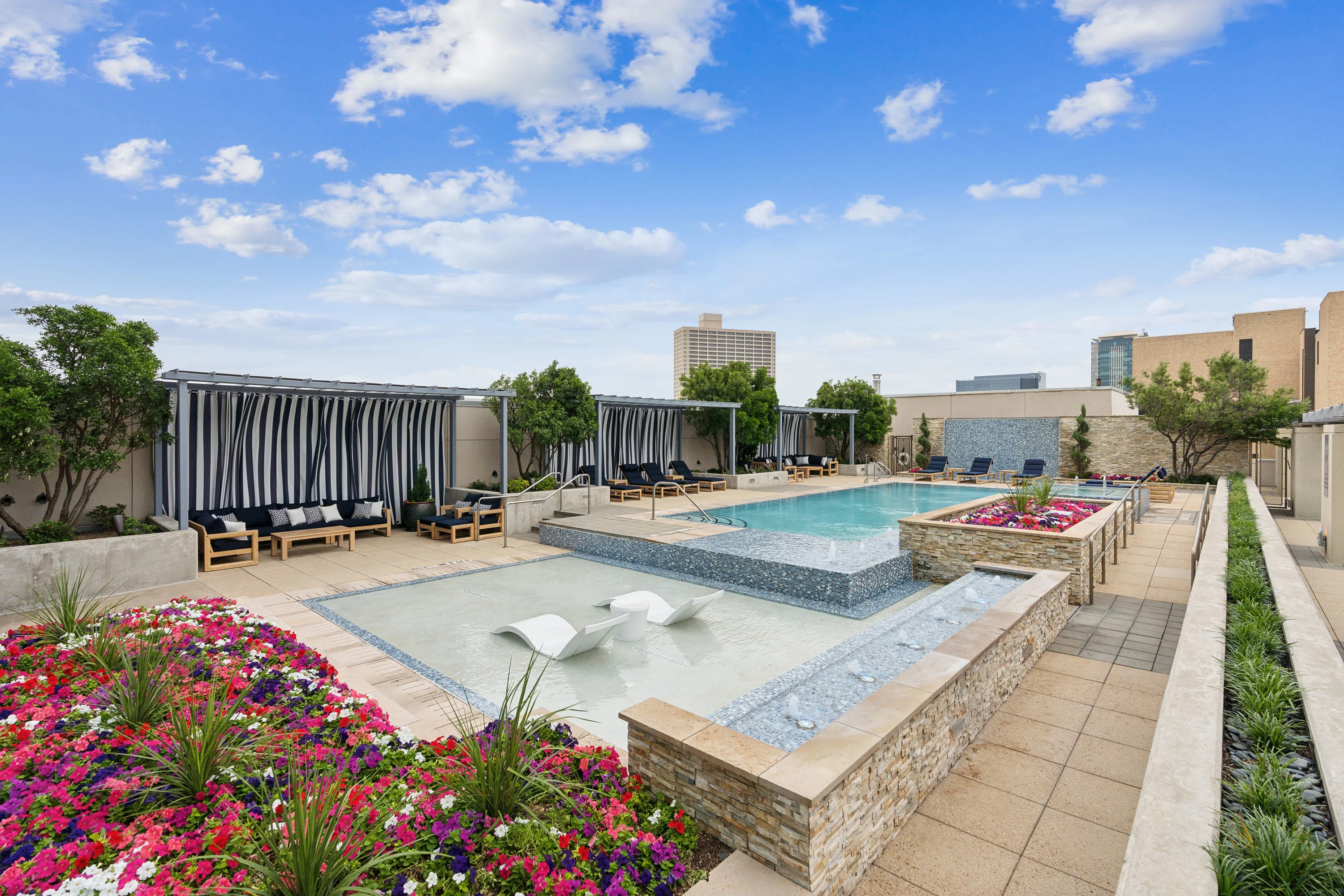 1301 Throckmorton Street #2703, Fort Worth, Texas 76102 - 1301_Throckmorton_St_APT_2703_28_tbzypi