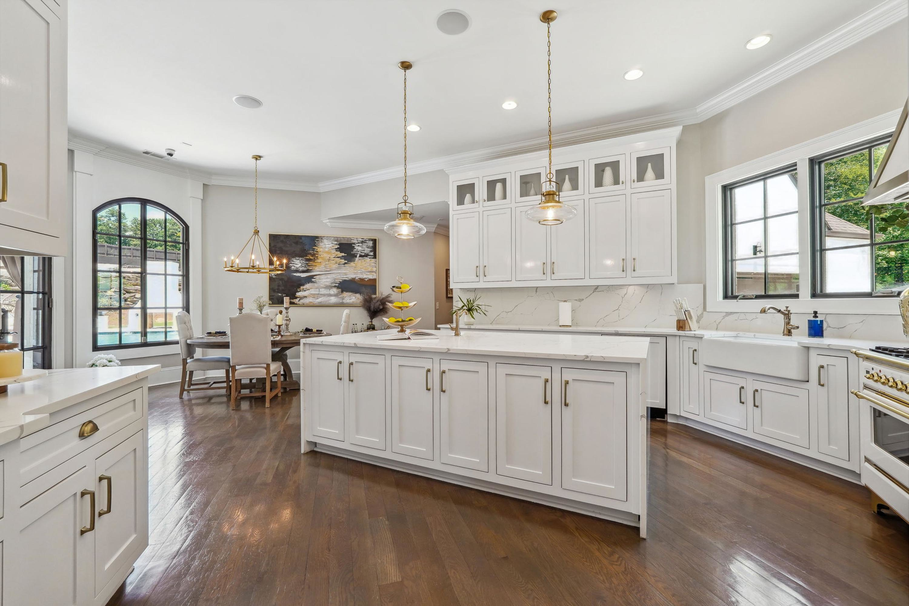 14 2242 Shoal Creek Rd - Luxury Real Estate - Concierge Auctions