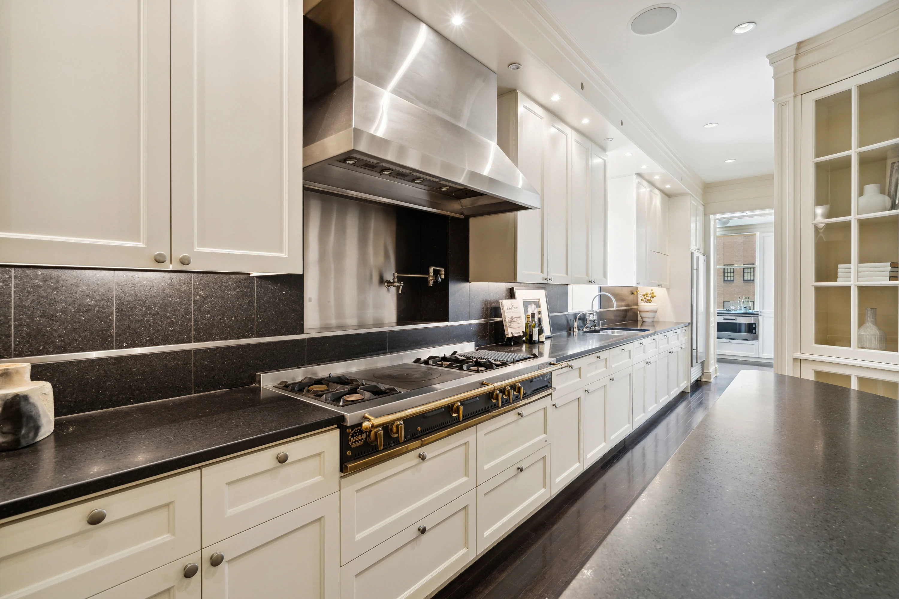1325 North Astor Street #13, Chicago, Illinois 60610 - 1325_N_Astor_St_11_yfsphb