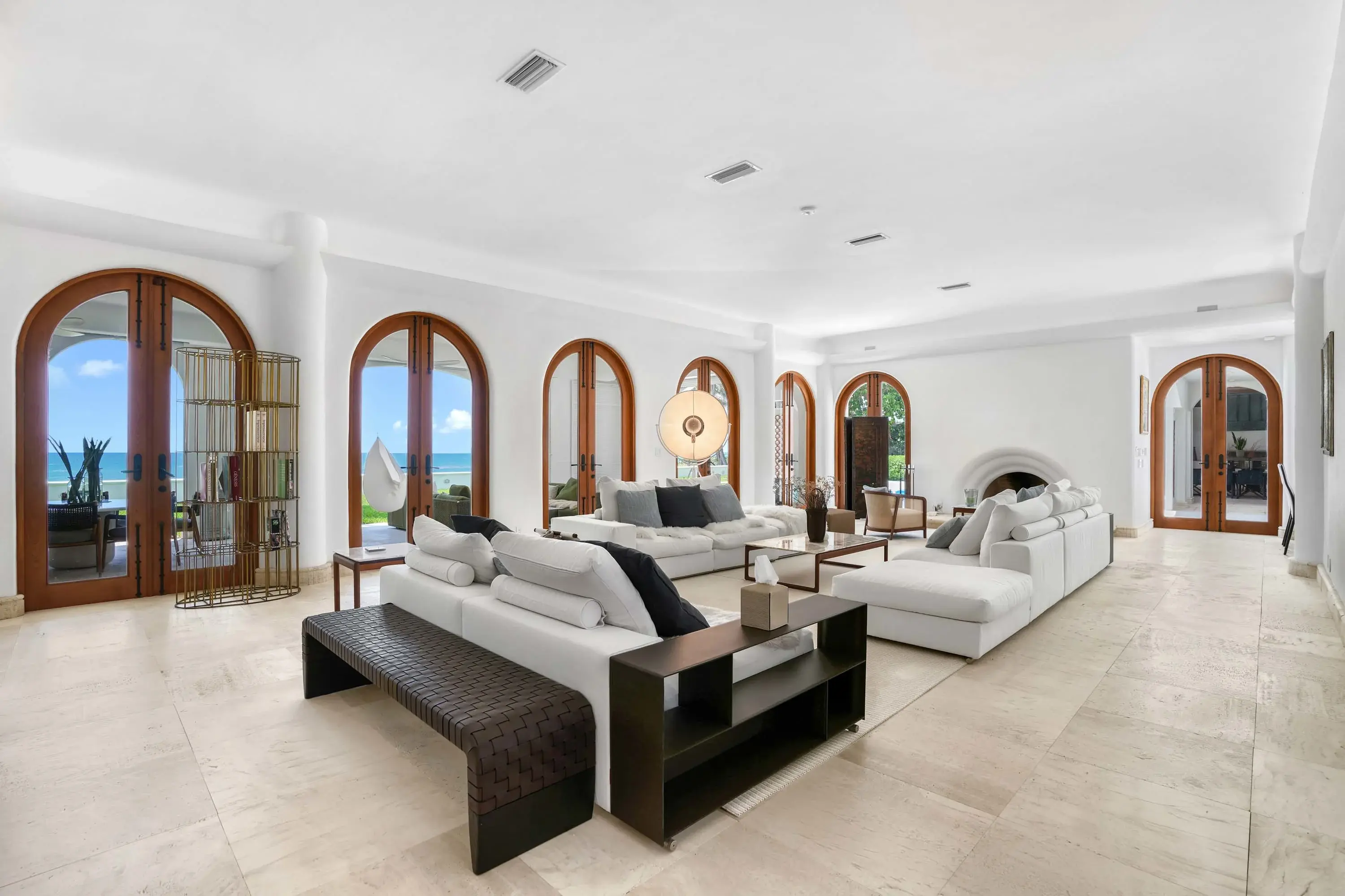 387 Ocean Boulevard, Golden Beach, Miami, Florida 33160 - 03_387_Ocean_Blvd_Golden_Beach_FL_rwvlzf