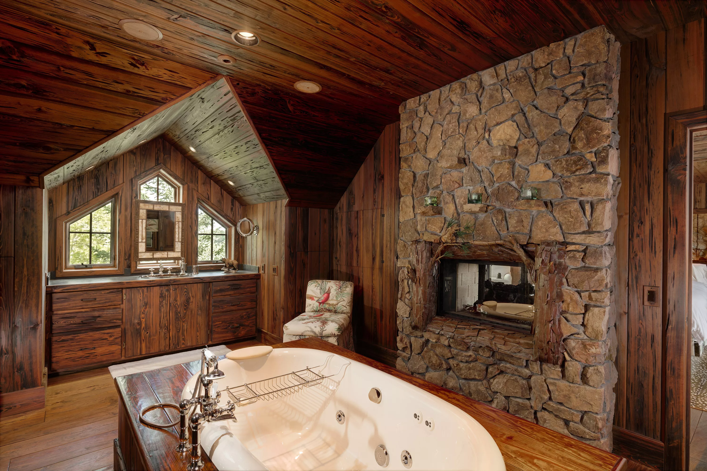 2665 Short Road, Lupton, Michigan 48635 - valhalla-lodge-northern-michigan-luxury-real-estate-19_uuvlzo