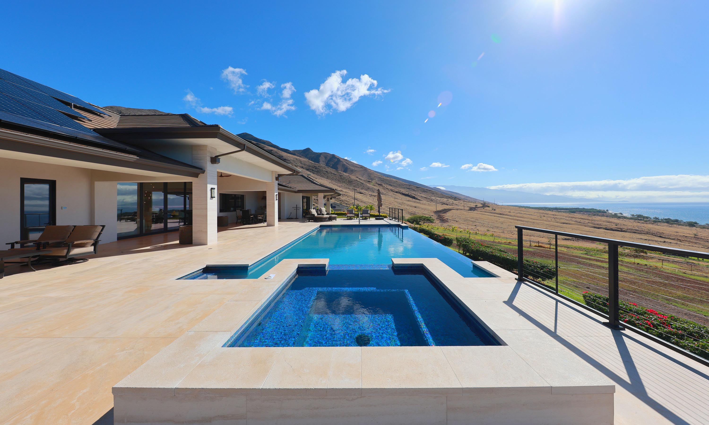 hawaiiana330になります。 320 Luawai Street, Unit A, Lahaina, Hawaii 96761 | Concierge Auctions