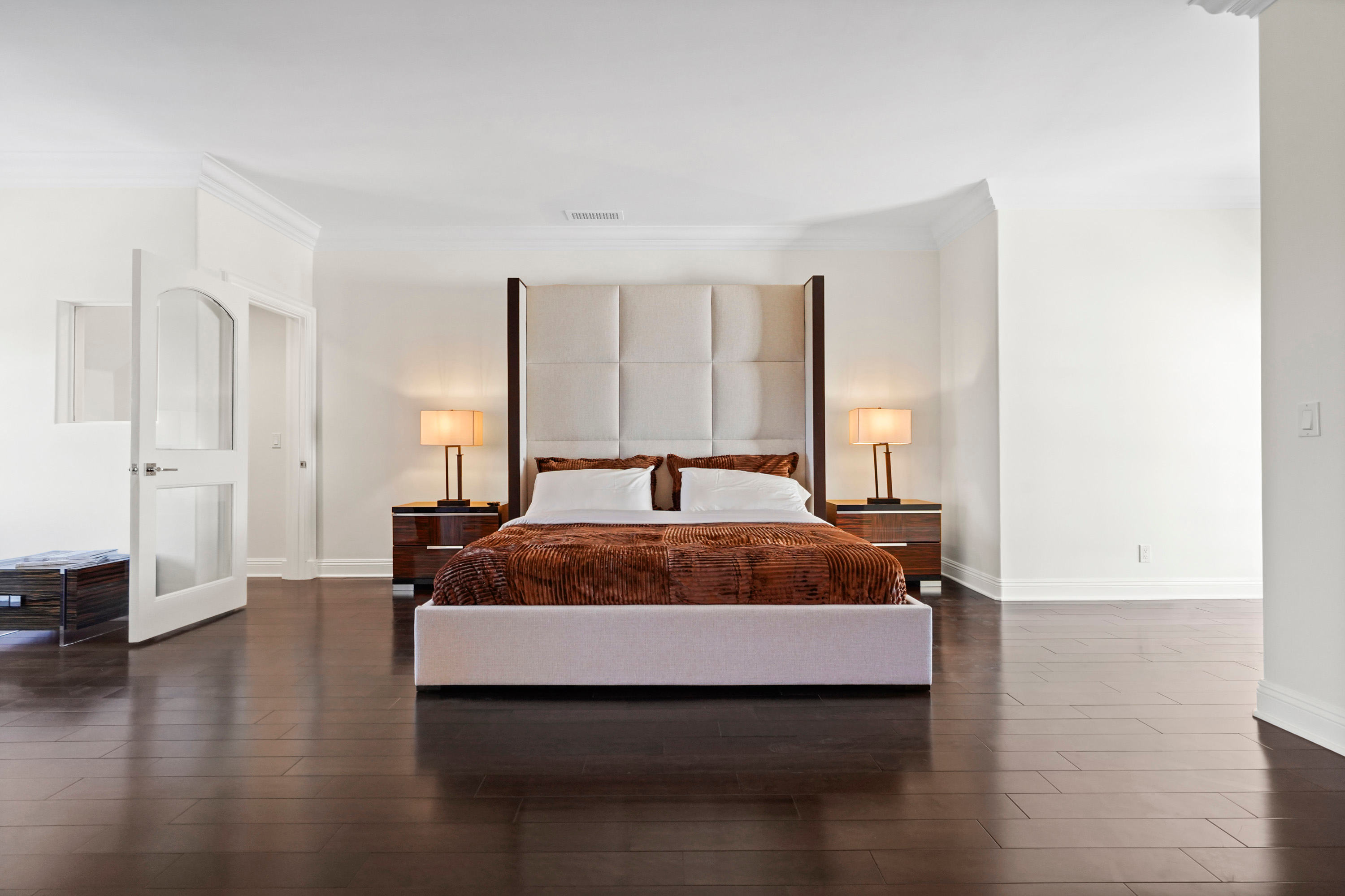 42 13320 Mulholland Drive - Luxury Real Estate - Concierge Auctions