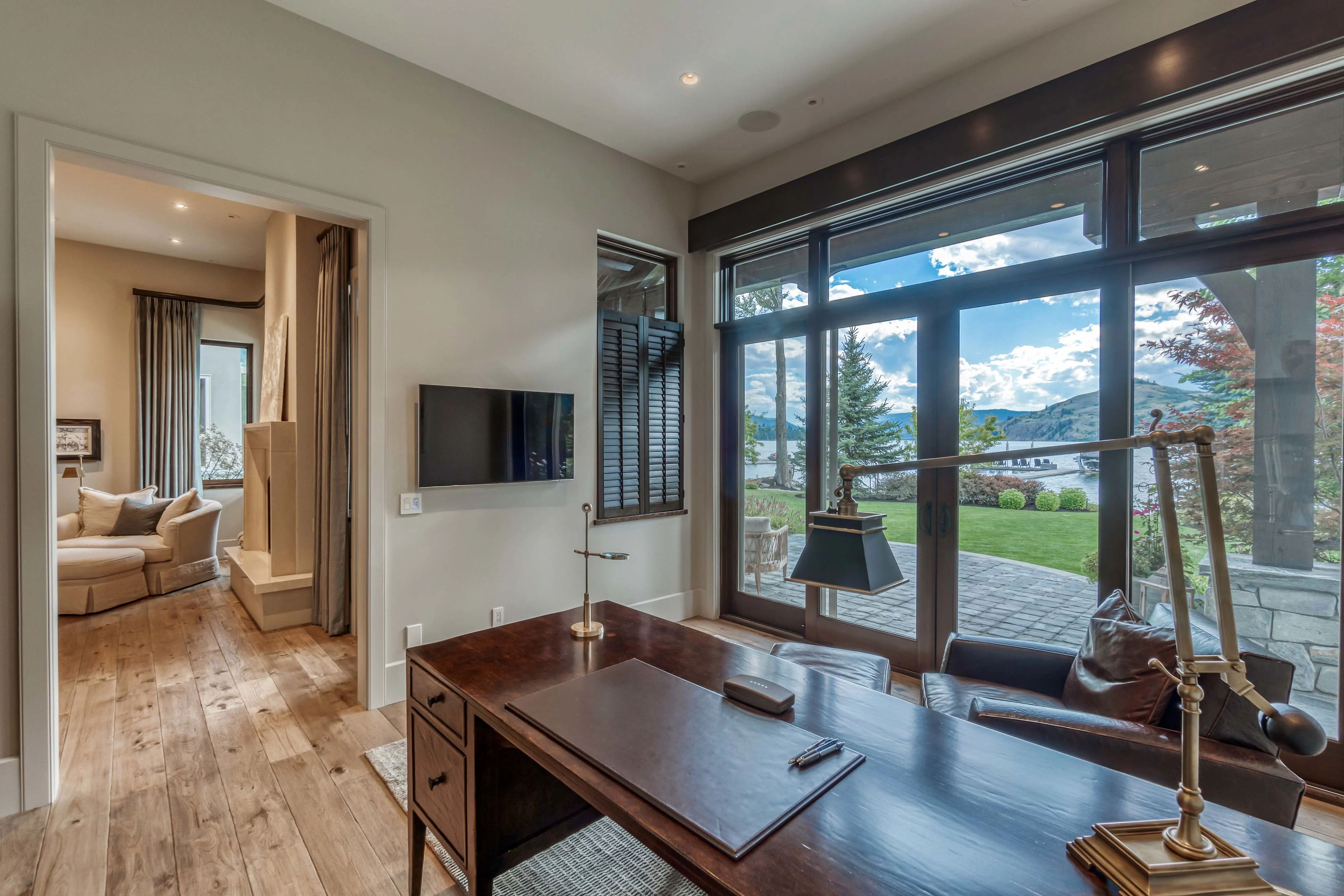 8200 Kalavista Drive, Kalamalka Lake, British Columbia V1B 1K3, Canada - 8200-kalavista-drive-kalamalka-lake-british-columbia_22_vgbqqb