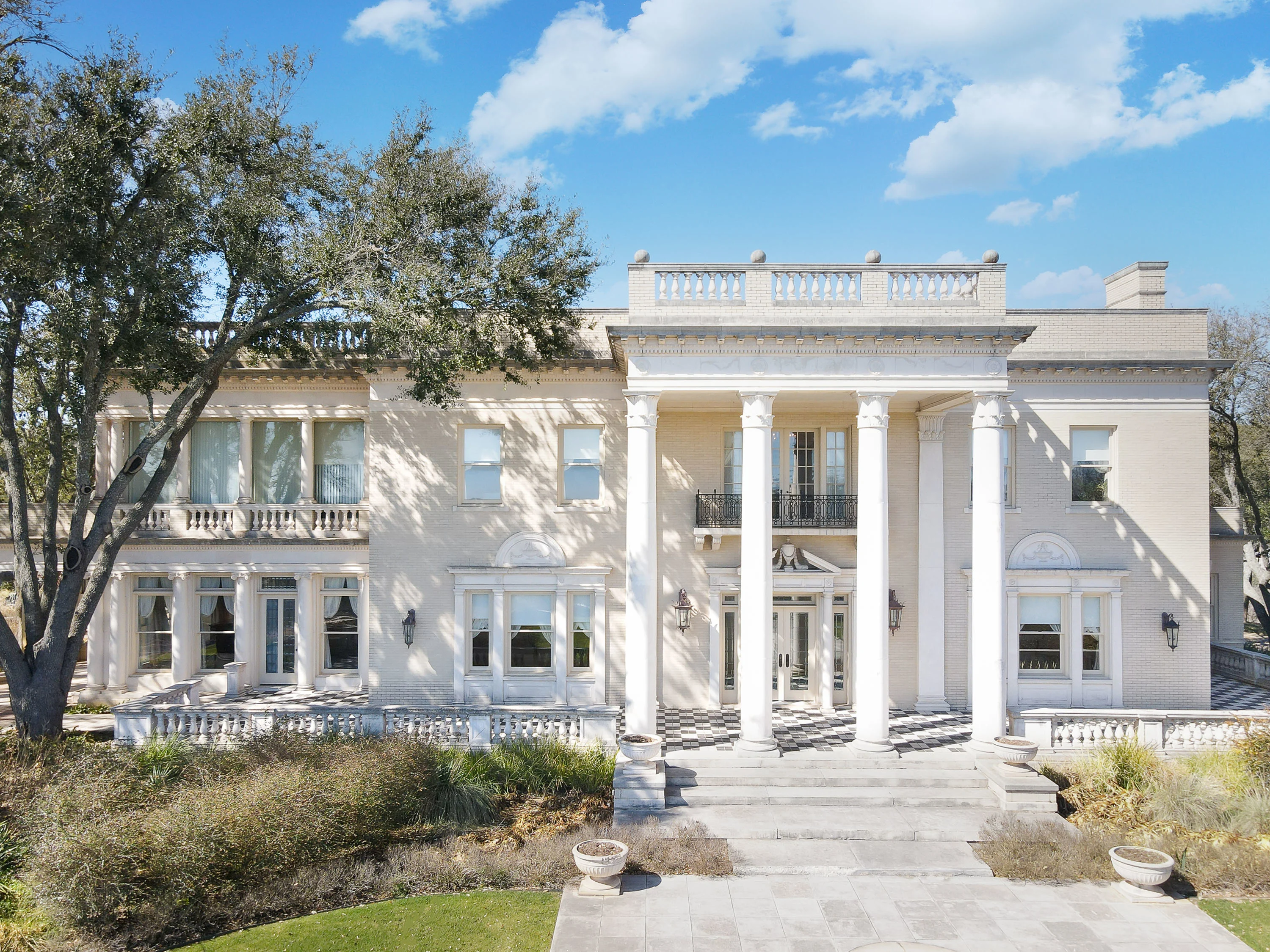 444 Sidney Baker Street South, Texas Hill Country, Texas 78028 - 444-sidney-baker-street-south-kerrville-texas03_zfcetr