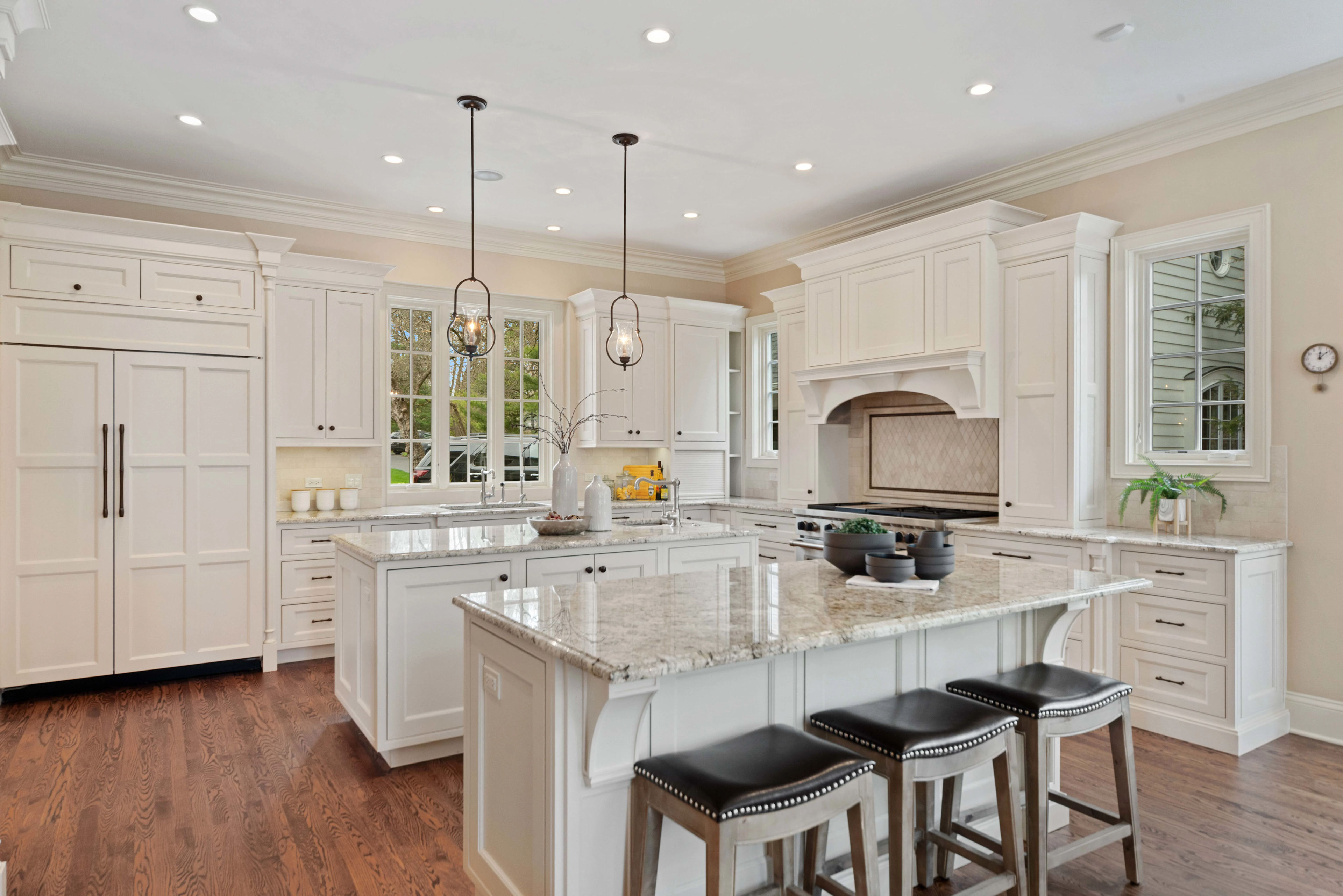 1S415 Sunnybrook Road, Near Chicago, Illinois 60137 - 1S415-sunnybrook-road-glen-ellyn-illinois_17_gdk8a2