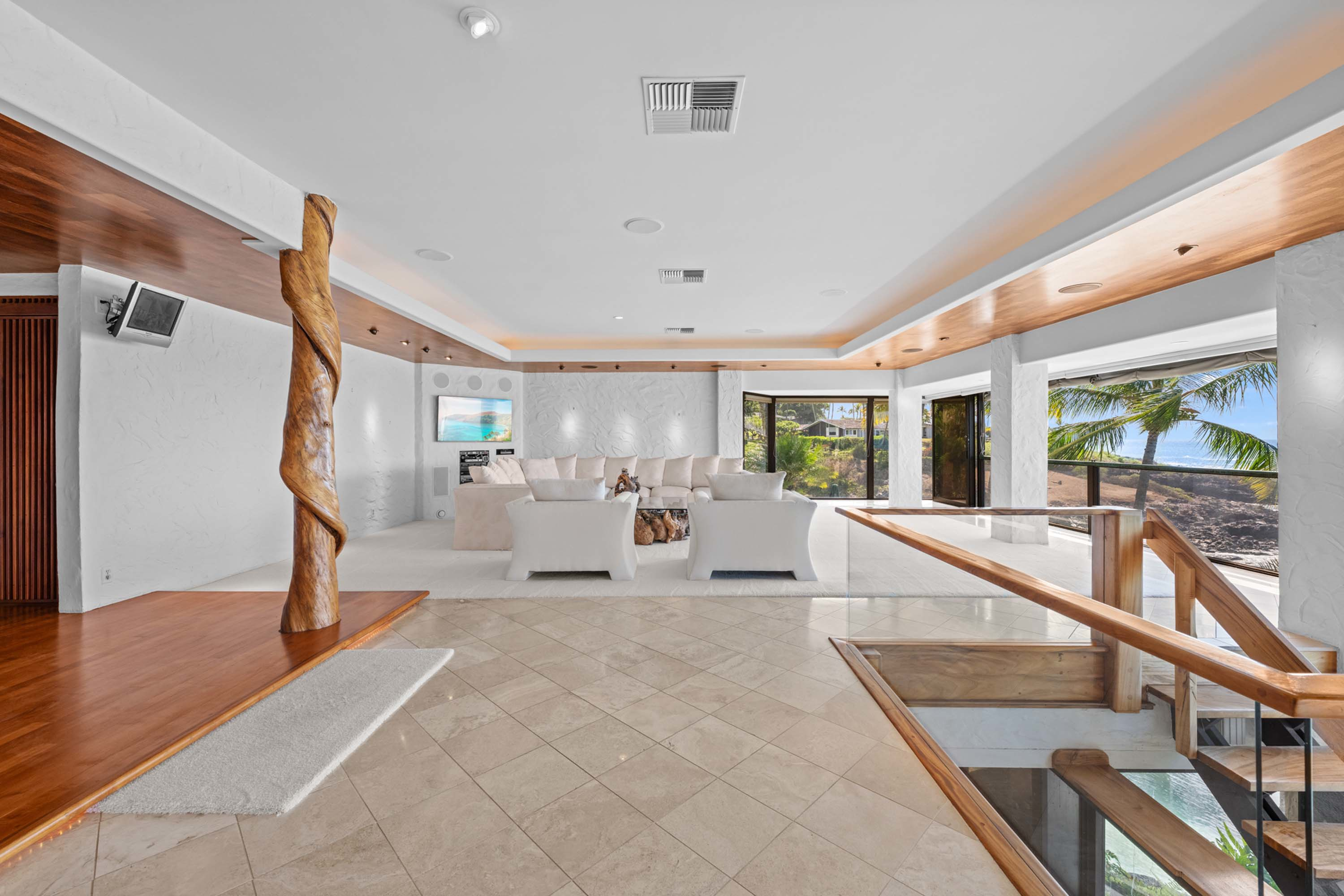 07 5163 and 5157 Lower Honoapiilani Rd, Lahaina, HI 96761 - Luxury Real Estate - Concierge Auctions