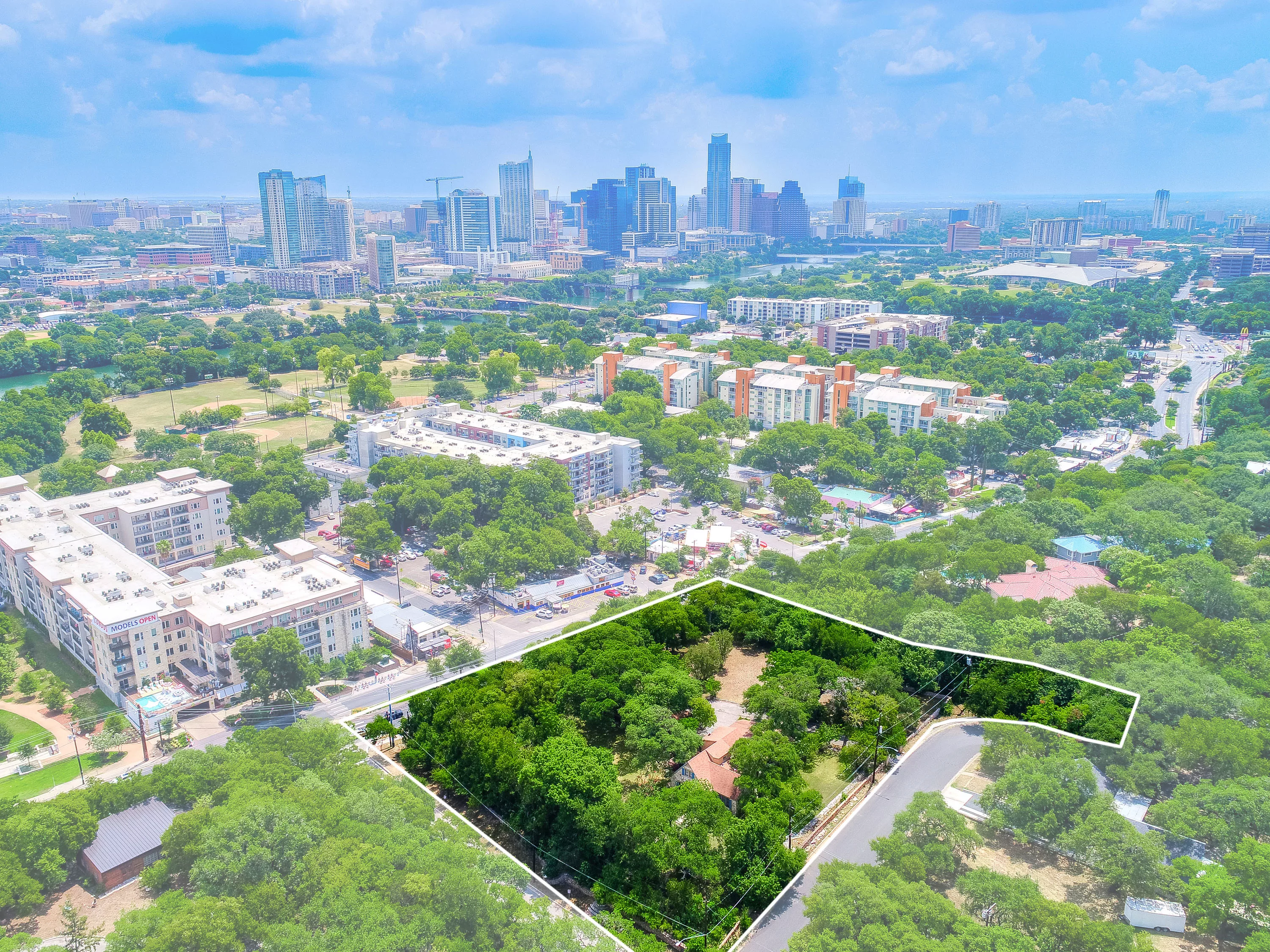 511 Barton Boulevard, Austin, Texas 78704 - 511_Barton_Blvd_05_wajqoq