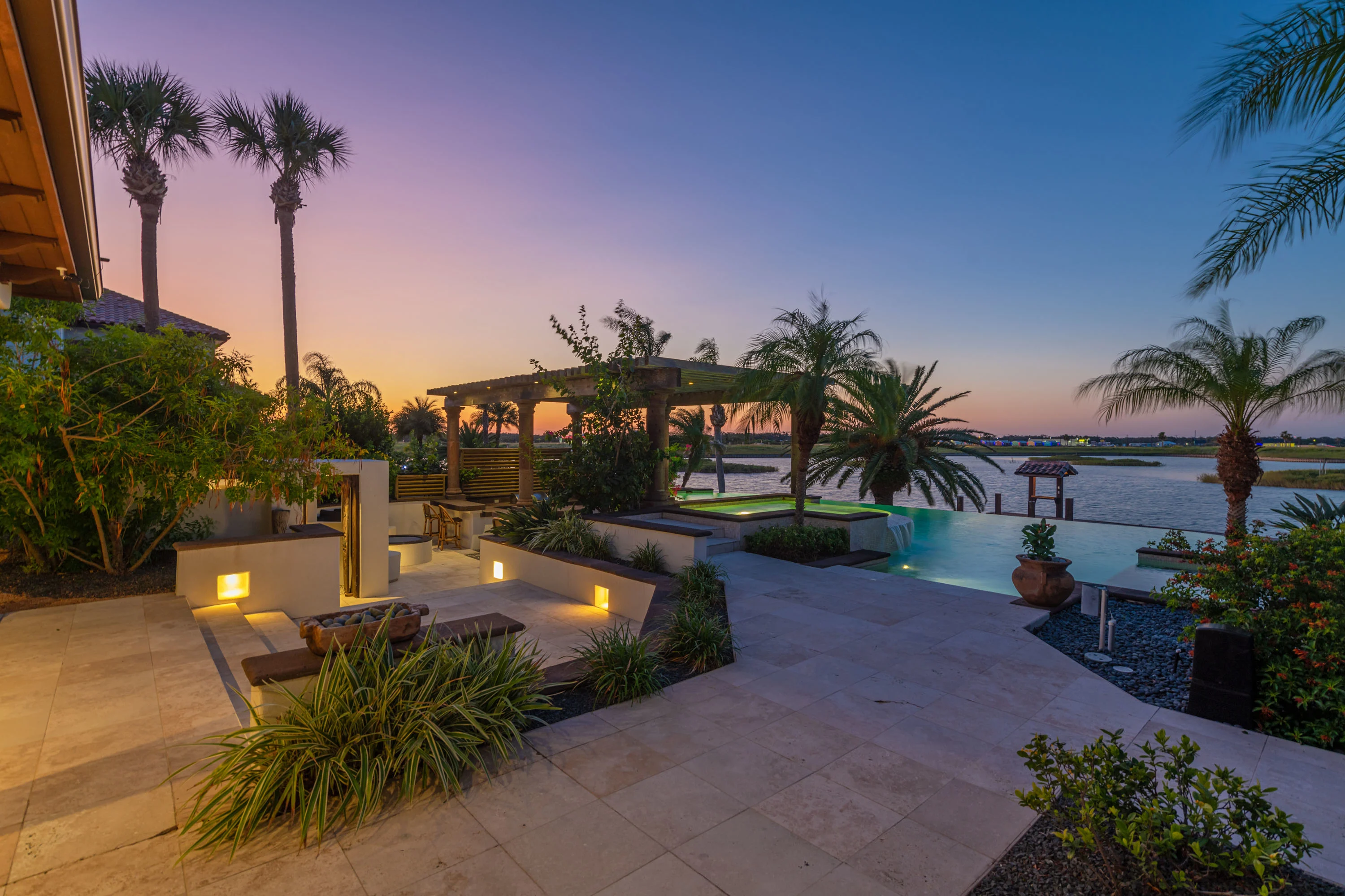16 La Buena Vida Drive, Rockport, Texas Coast, Texas 78336 - casa-mombasa-16-la-buena-vida-drive-aransas-pass-texas16_wlcdom