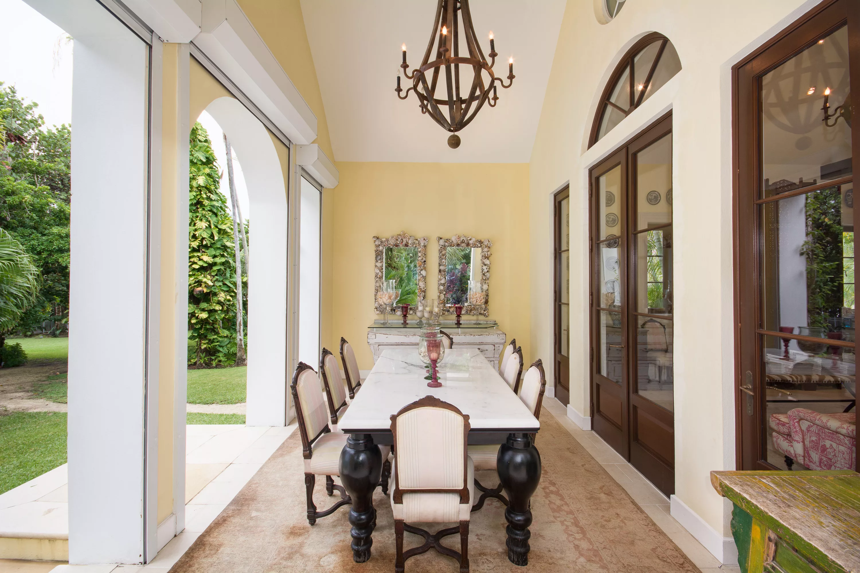 Paradise Island,  , Bahamas - kilkee-house-paradise-island-nassau-bahamas-luxury-real-estate-13_yzyonu