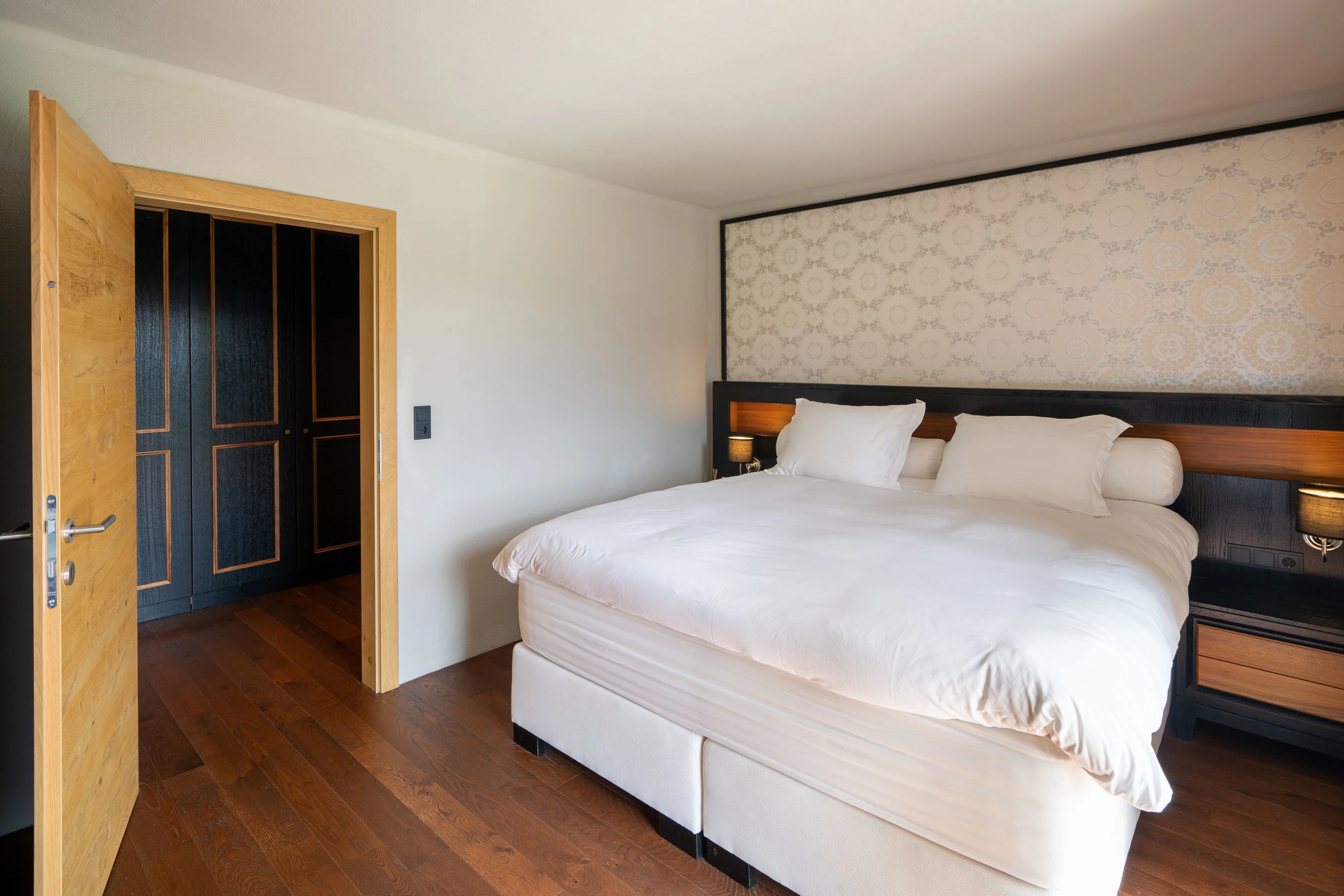 Luxury Mountain Chalet, Seefeld, Austrian Alps, Tirol , Austria - luxury-mountain-chalet-tirol-seefeld-austria38_y7uxwu