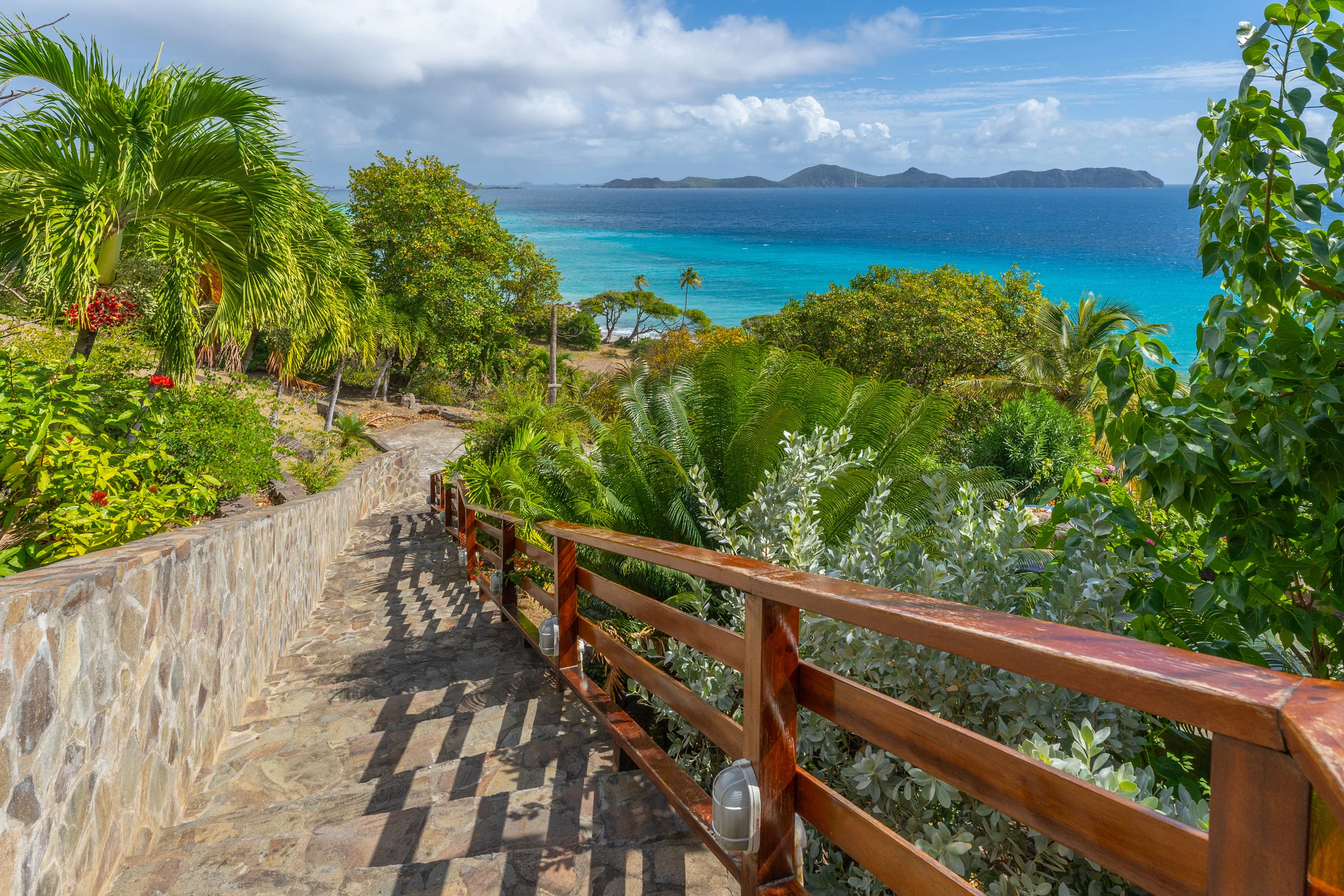 Adams Bay Tower Villa, Bequia, Bequia , St. Vincent & The Grenadines - adams-bay-tower-villa-bequia-st-vincent-grenadines34_sgd25b
