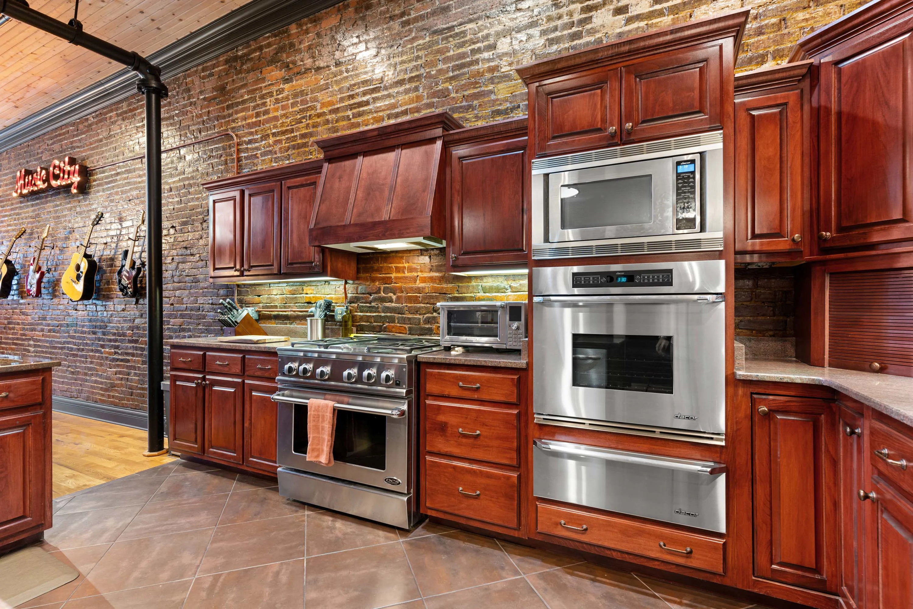 207 3rd Ave N, Unit 602, Nashville, Tennessee 37201 - 12_207_3rd_Ave_wifxqc