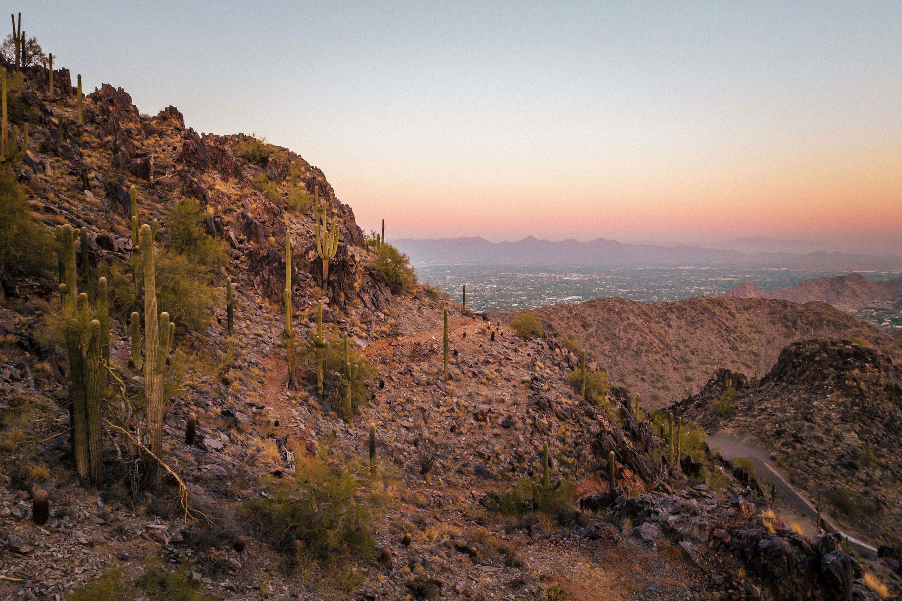 Saddleridge | 7620 (Lot 202) & 7540 (Lot 205) North Red Ledge Drive, Paradise Valley, Phoenix Area, Arizona 85253 - 7_-_Serenity_Heights_Views_4jpg_sb6ubi