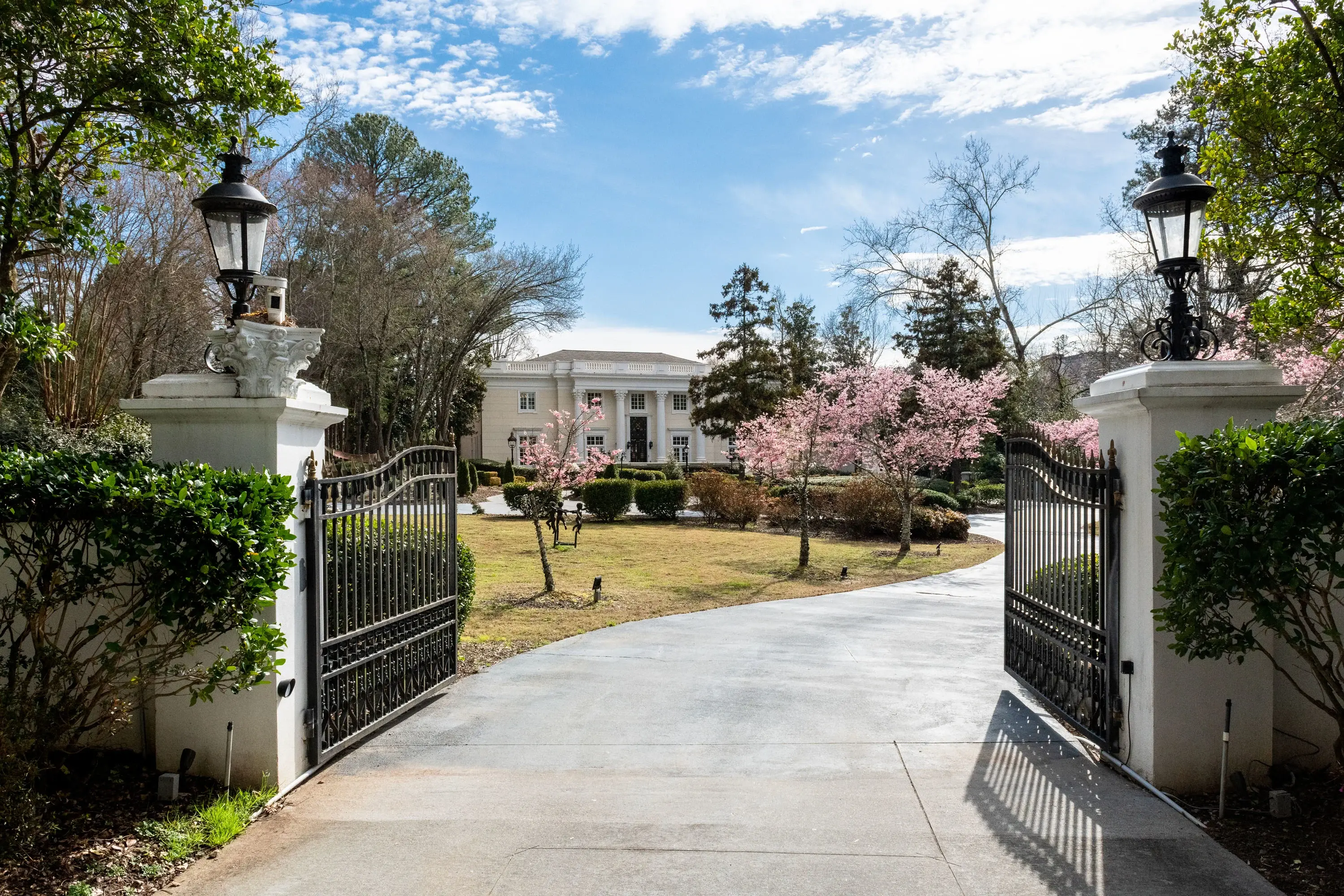 1230 West Garmon Road, Sandy Springs, Atlanta, Georgia 30327 - 1230_W_Garmon_Road_04_ifmr9u