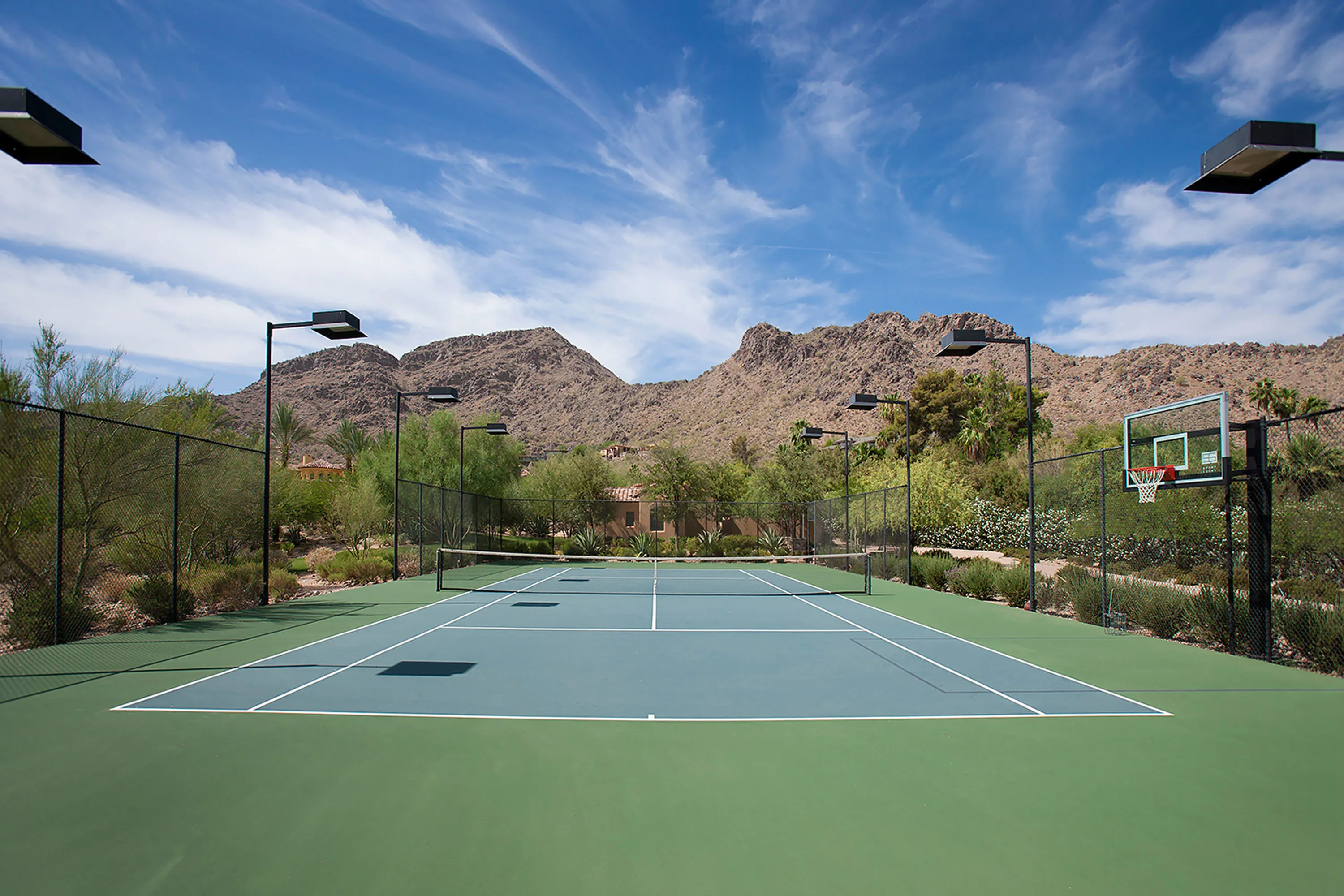 8055 North Mummy Mountain Road, Paradise Valley, Arizona 85253 - 8055-north-mummy-mountain-road-paradise-valley-arizona40_elugbd