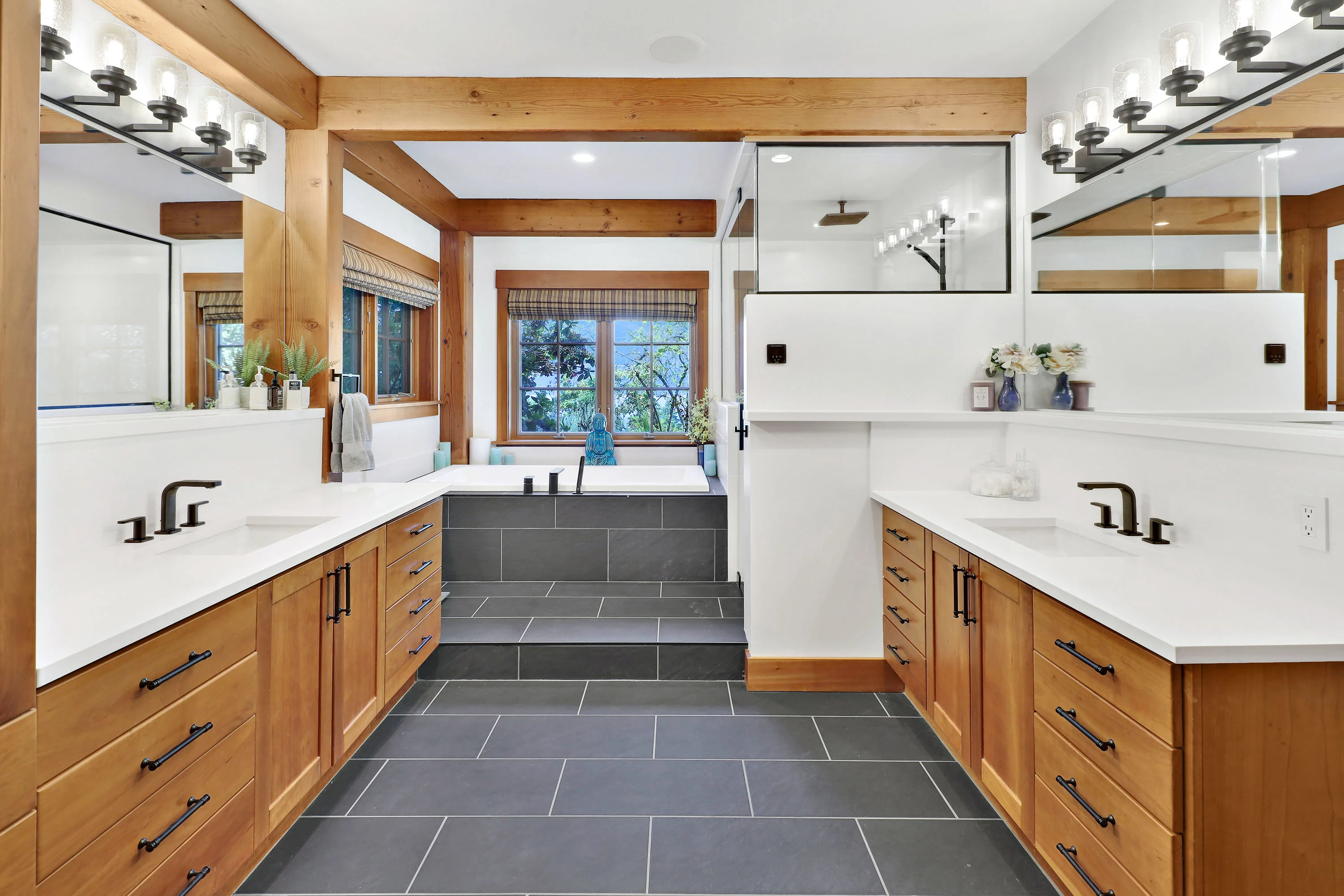 1401 Chuckanut Crest Drive, Bellingham, Near Seattle, Washington 98229 - 1401_Chuckanut_Crest_Drive_19_lluzvt