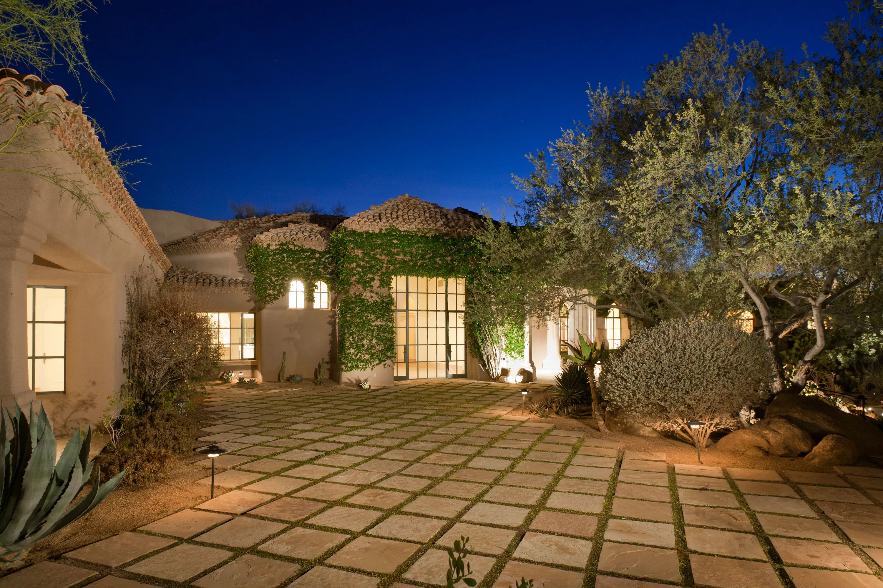 9422 East Happy Valley Road, Scottsdale, Arizona 85255 - hrm0846_y22gdi