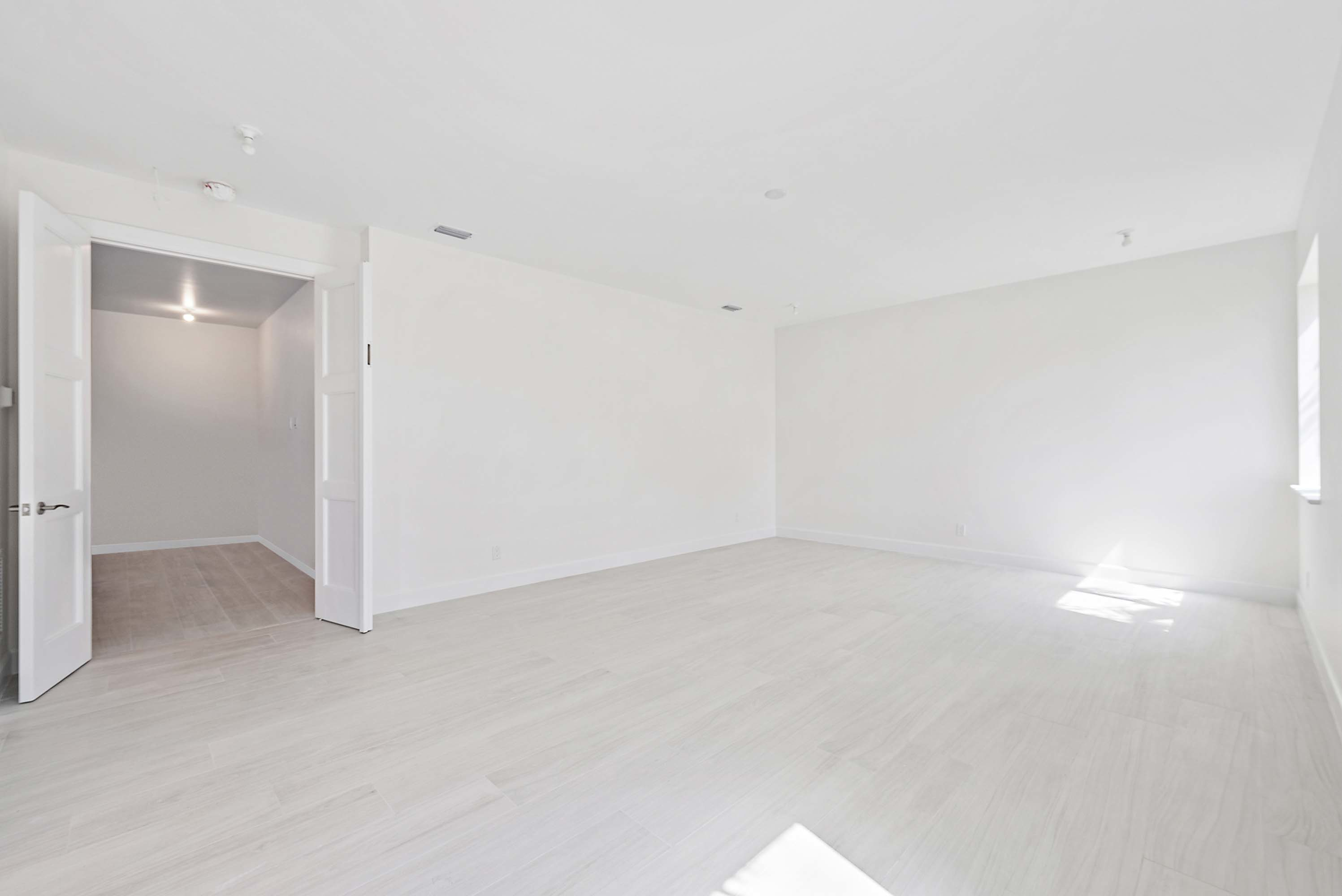 06 7916 South Ocean Drive - Luxury Real Estate - Concierge Auctions