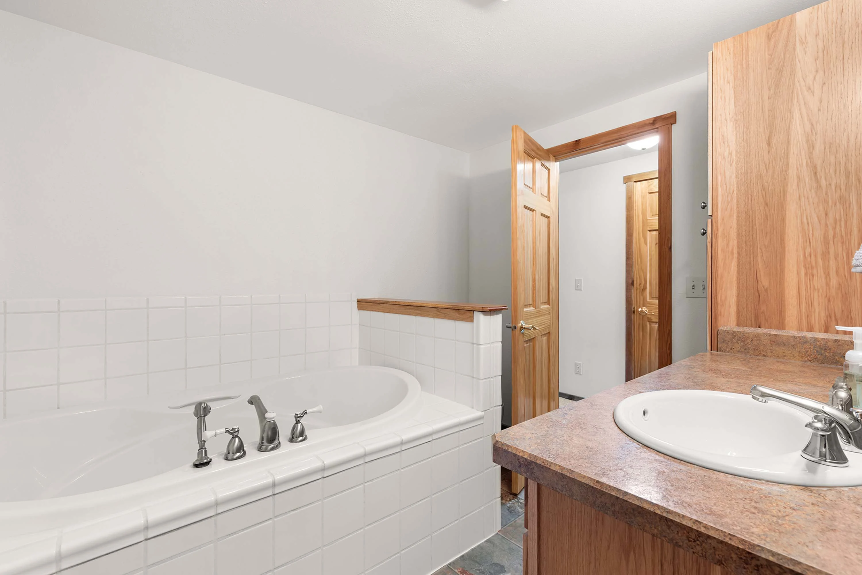 47 Horny Toad Trail South, Belfry, Billings Area, Montana 59008 - 18_-_47_Horny_Toad_Trl_S_Belfry_MT-34_vx0pci