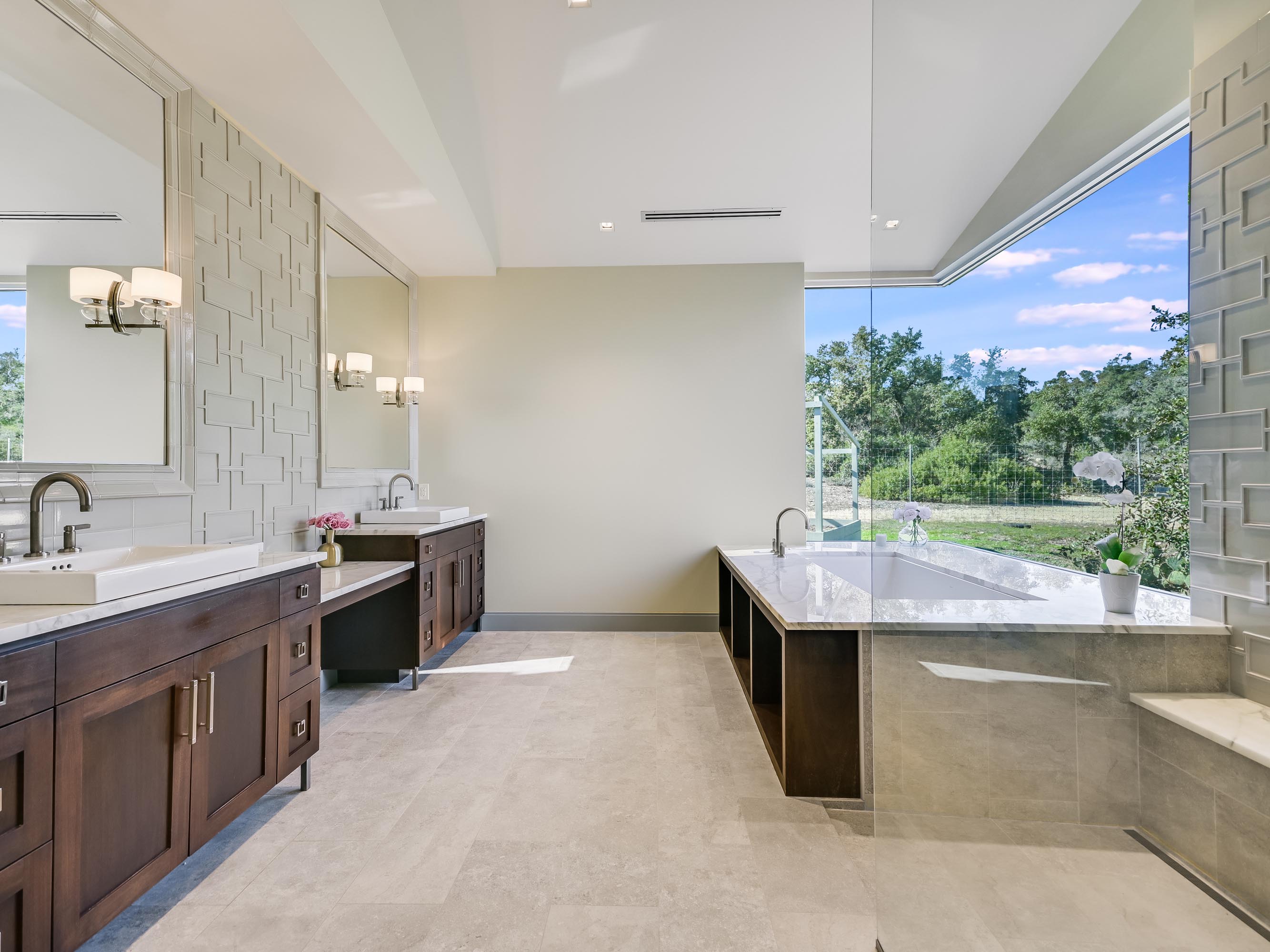 1946 Backbone Ridge, Wimberley, Texas 78666 | Concierge Auctions