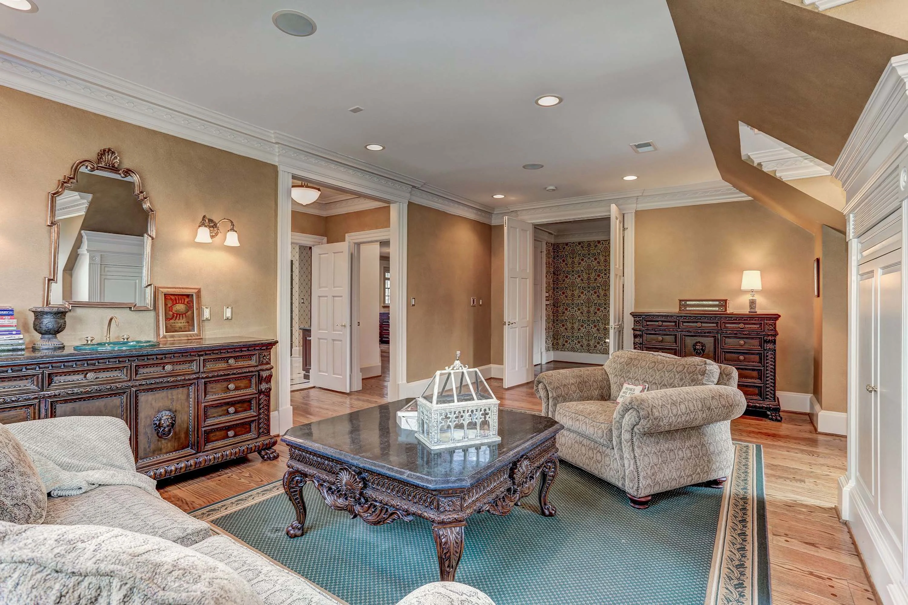 7984 Georgetown Pike, Near Washington D.C., Virginia 22102 - 7984-georgetown-pike-mclean-virginia24_has63i