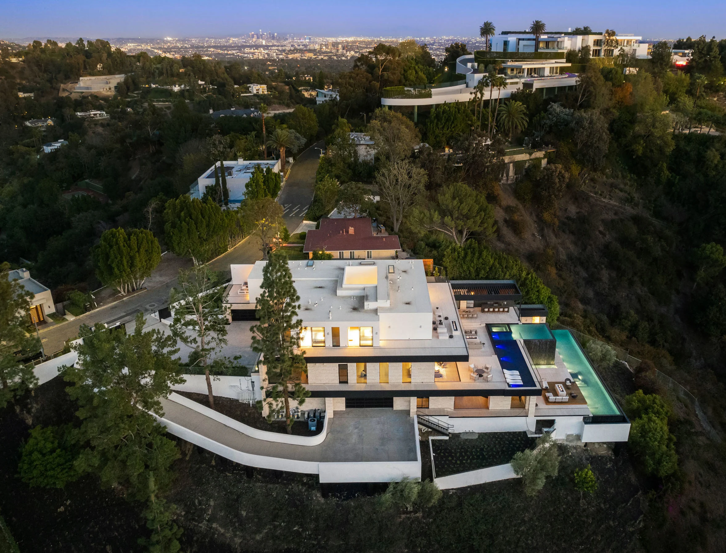 1035 Stradella Road, Bel Air, California 90077 - 1035-stradella-road-los-angeles-california34_kn2b2d
