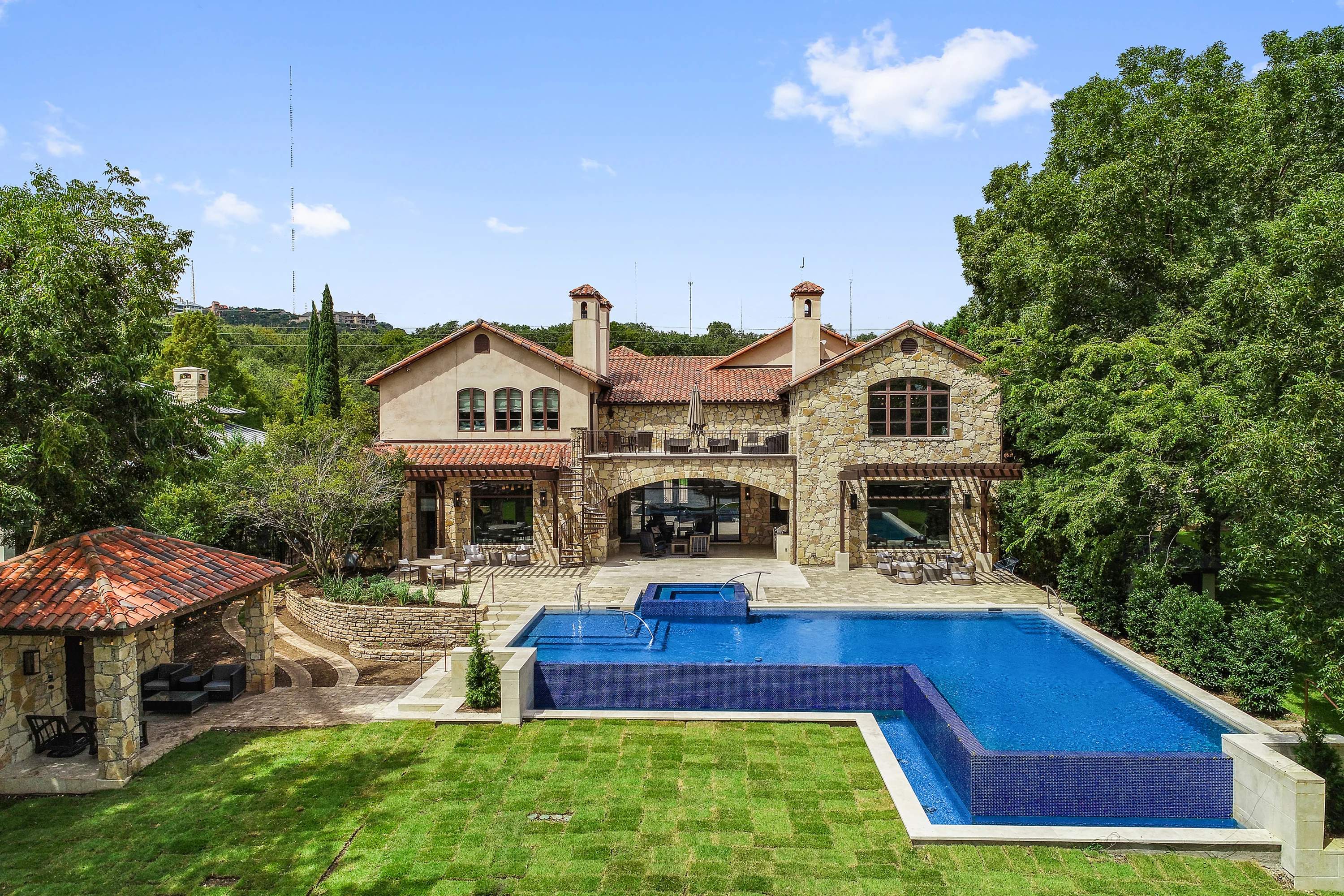 2611 Westlake Drive, Austin, Texas 78746 - 2611-westlake-drive-austin-texas20_w3jh8a