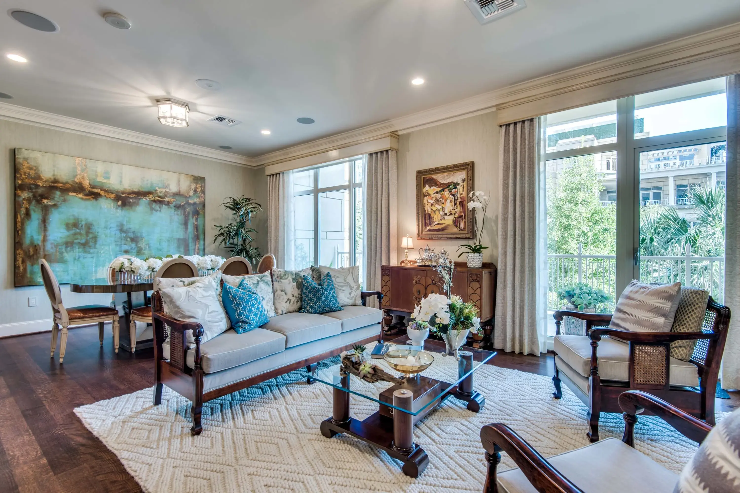 2555 North Pearl Street, #202, Ritz-Carlton Residences, Dallas, Texas 75201 - 2555-north-pearl-street-dallas-texas_01_hwf8hw