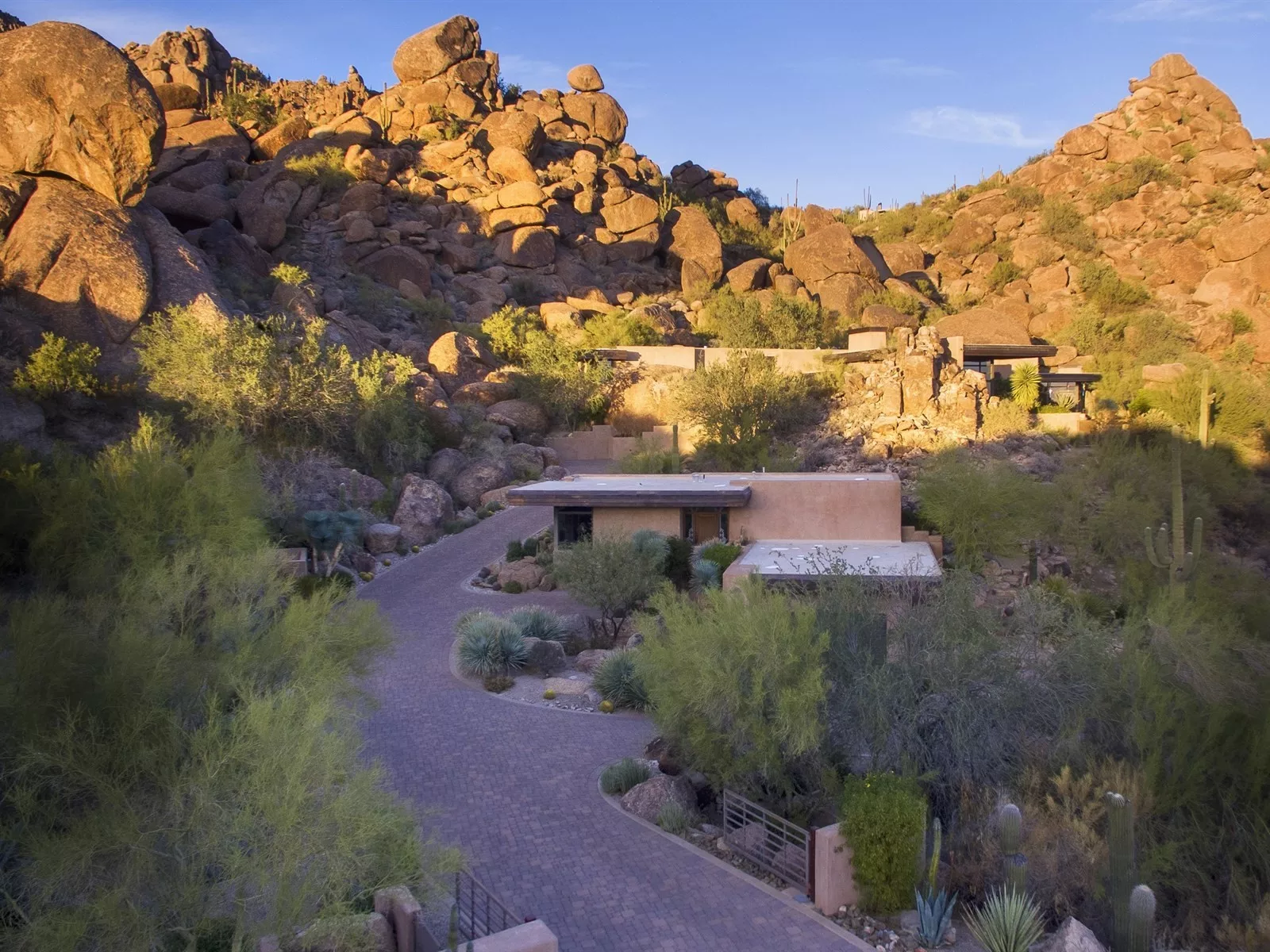 35237 North Ridgeway Dr, Carefree, Arizona 85377 - 35237-North-Ridgeway-Carefree-Arizona01-16-16-09-099_pbnfck