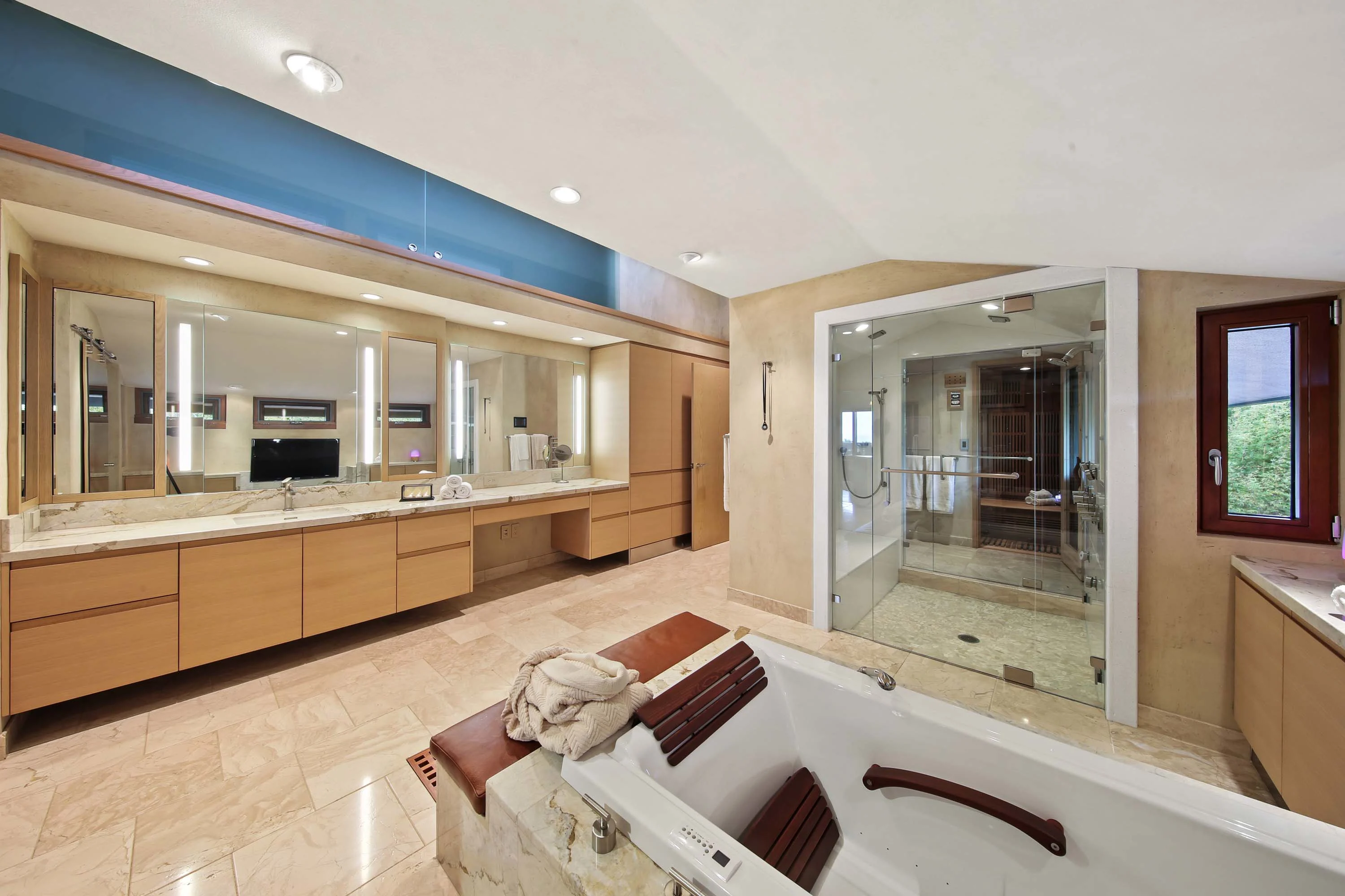 1213 Skylark Drive, La Jolla, California 92037 - 1213-skylark-drive-la-jolla-california44_dw9k7n