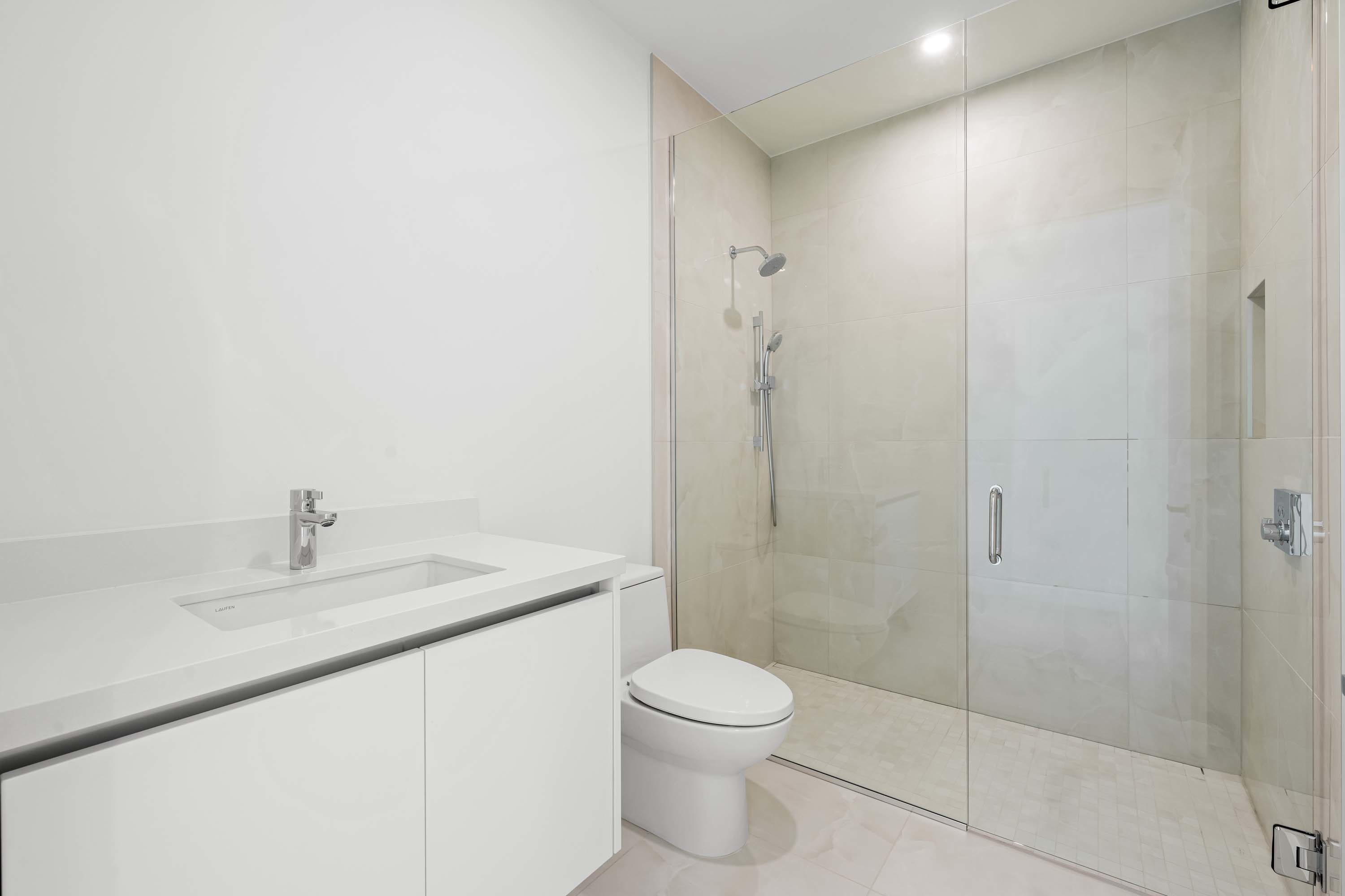 29 111 Golden Gate Point -Penthouse 701, Sarasota, FL 34236 - Luxury Real Estate - Concierge Auctions