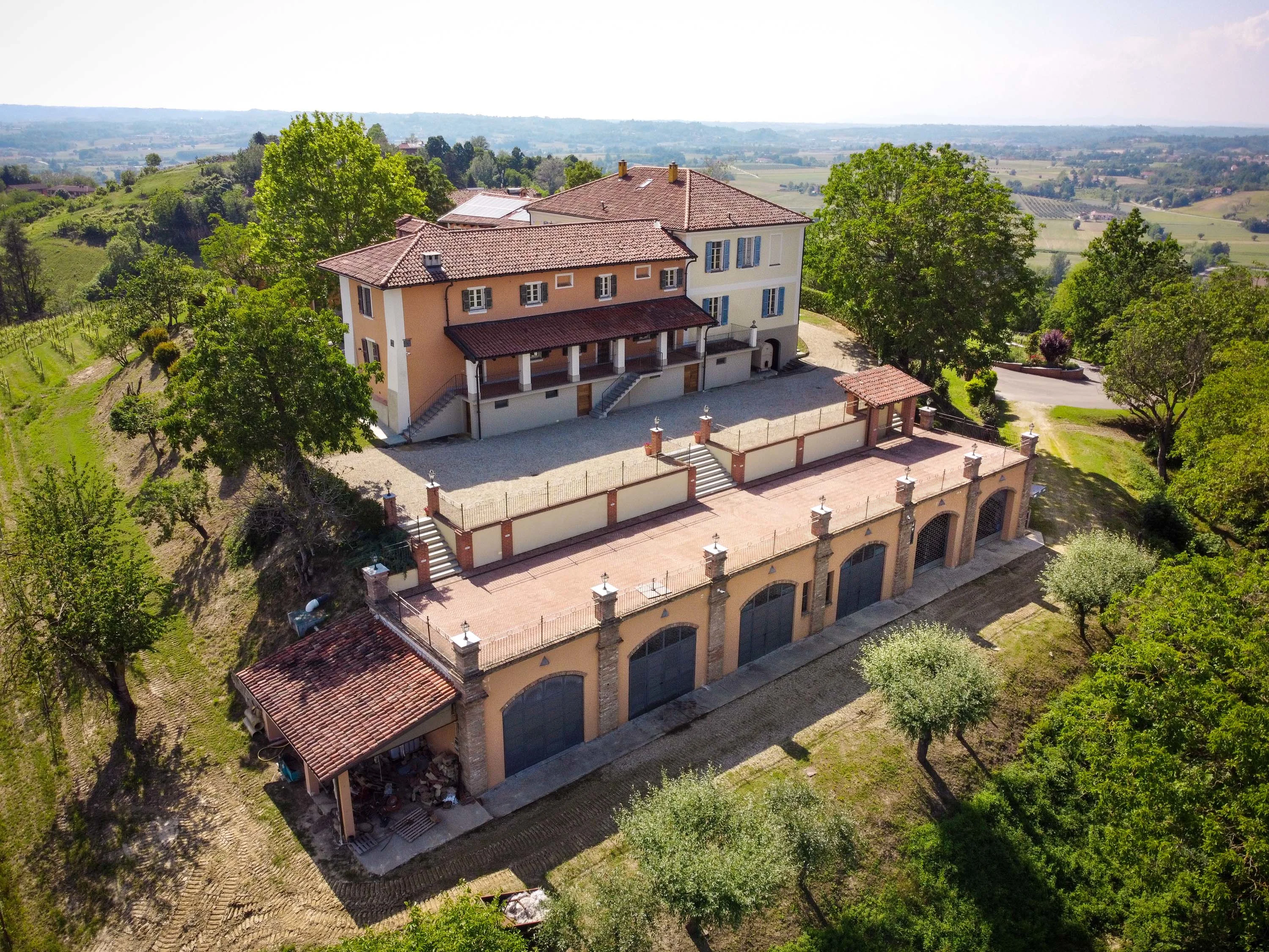 Azienda Agricola Montefiorito, Asti, Monferrato Region, Piedmont , Italy - 4_-_AST2605_Asti-6_reclsb