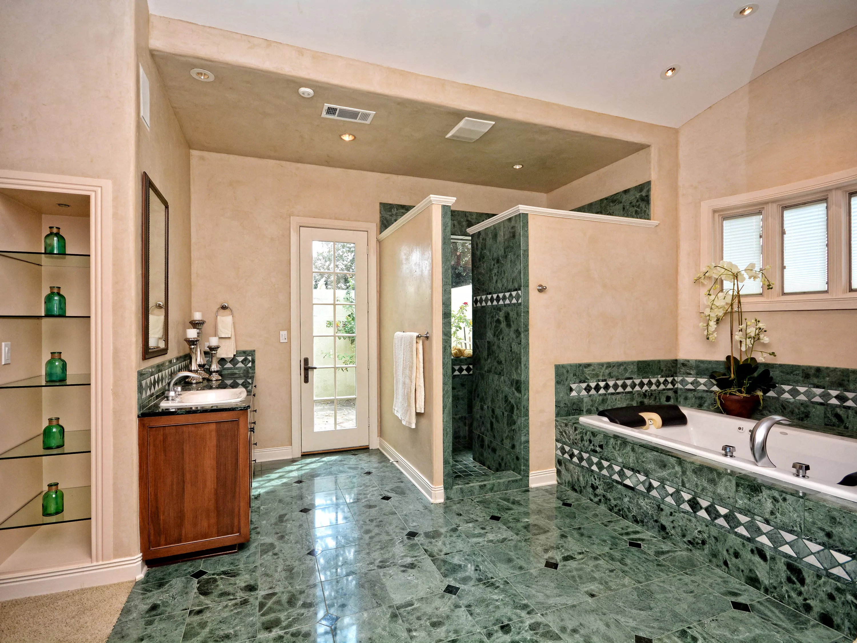 312 Wennmohs Place, Horseshoe Bay , Texas 78657 - 312_Wennmohs_Place_HorsehoseBay_Texas20_rzr8ew